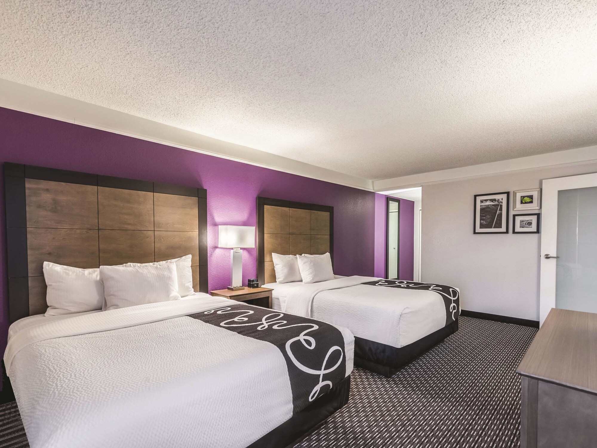 La Quinta Inn & Suites by Wyndham Cincinnati Sharonville