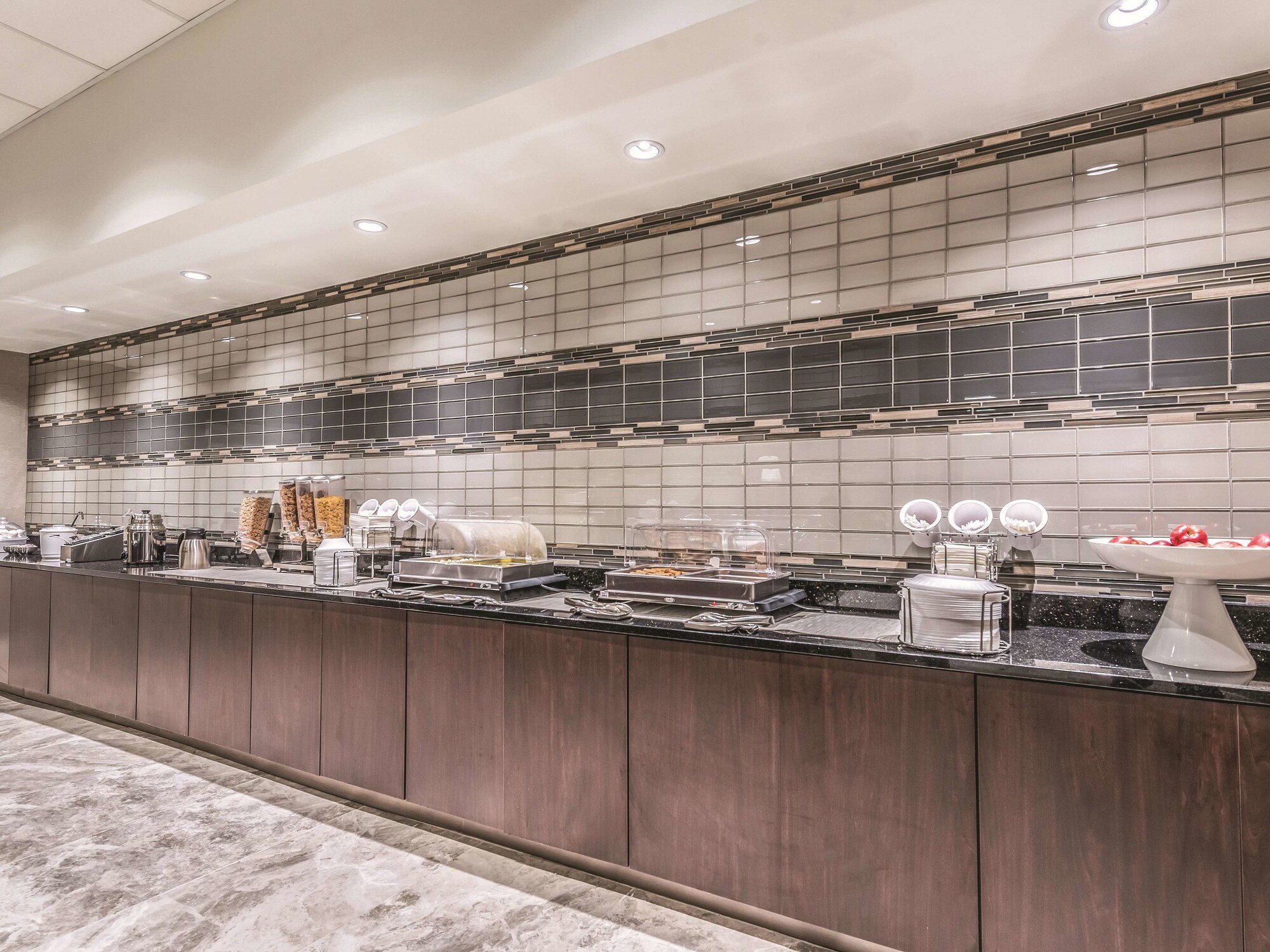 La Quinta Inn & Suites by Wyndham Cincinnati Sharonville