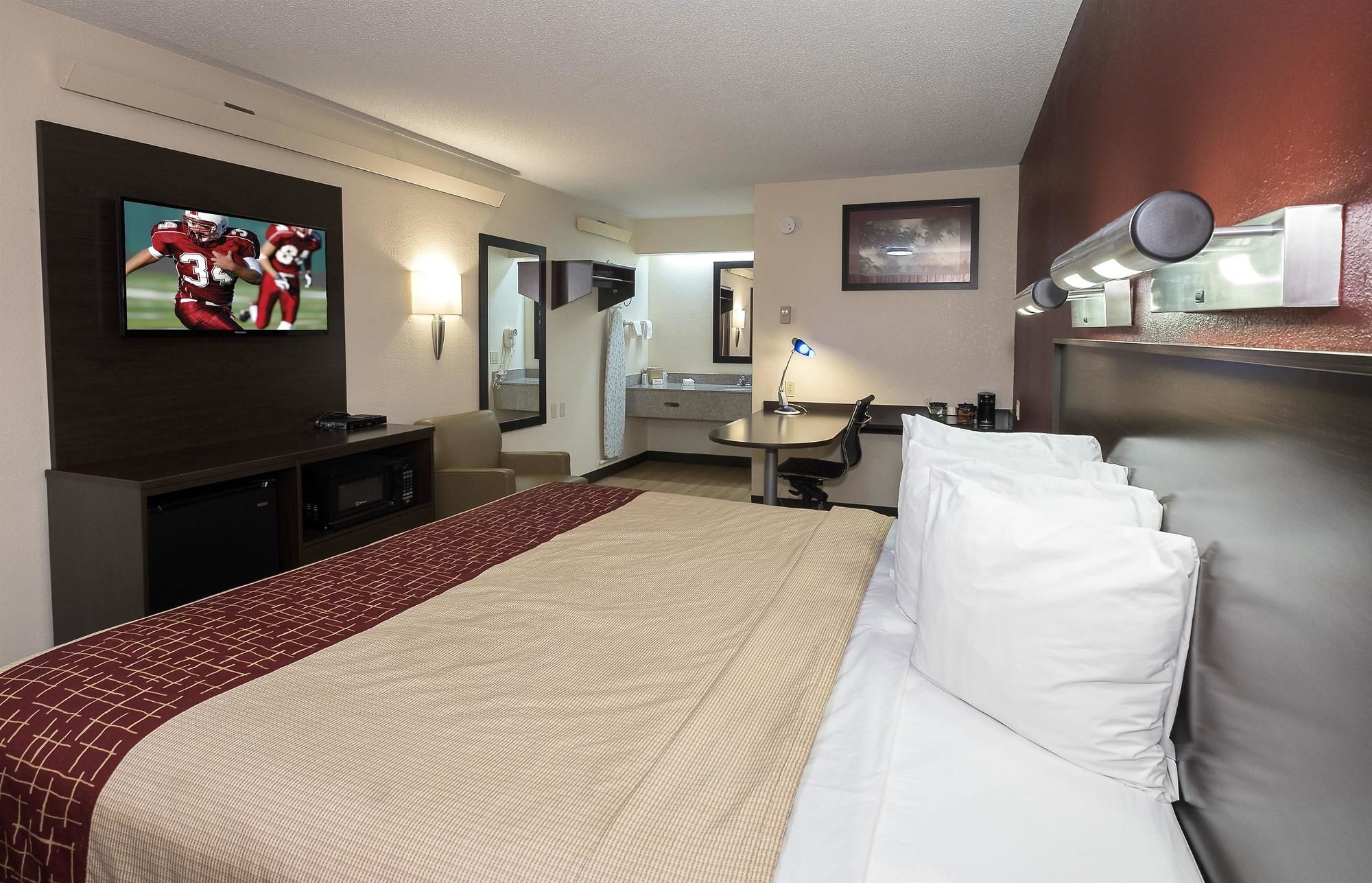 Red Roof Inn Cincinnati East  Beechmont