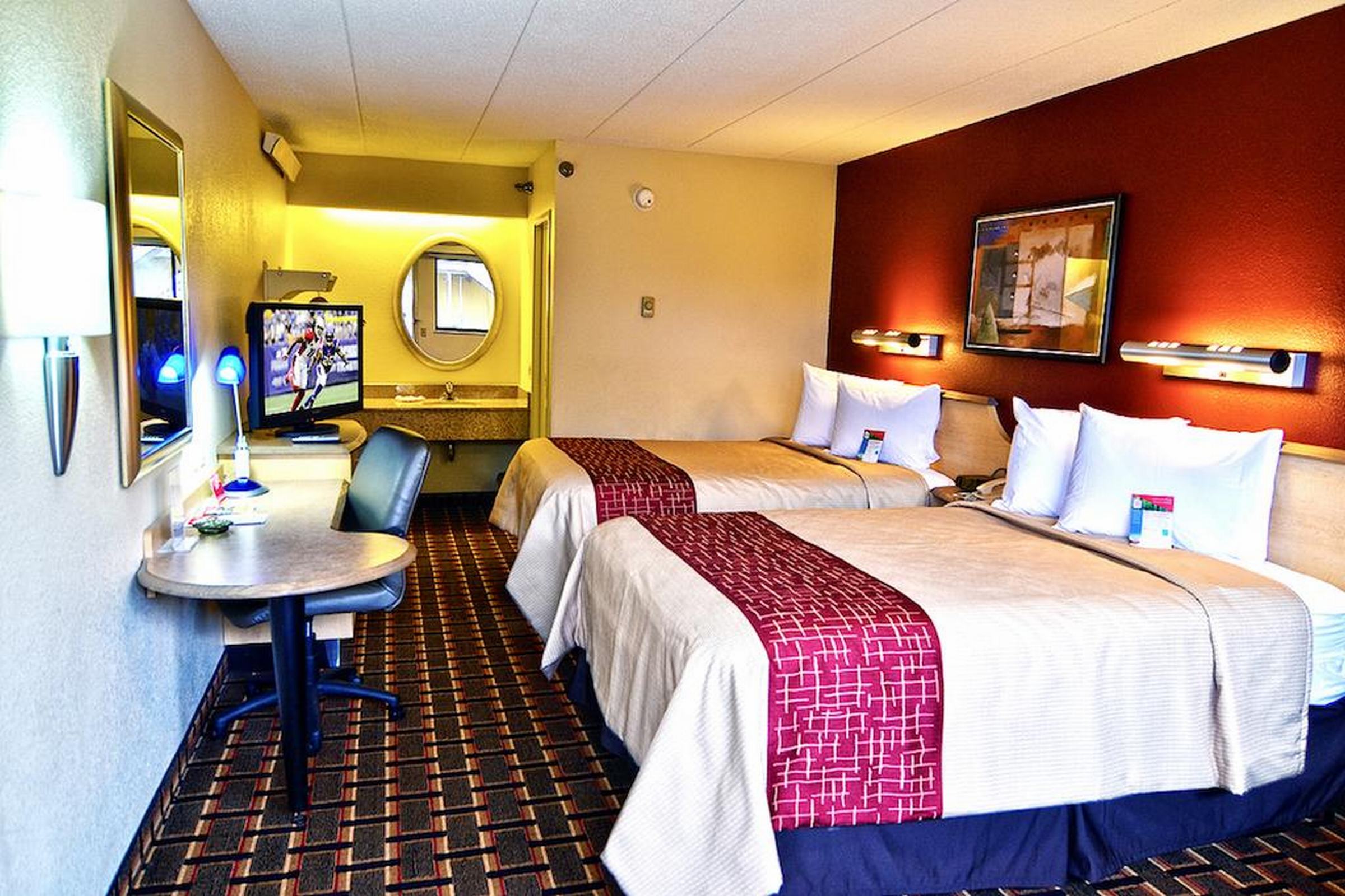 Red Roof Inn Cincinnati Northeast - Blue Ash