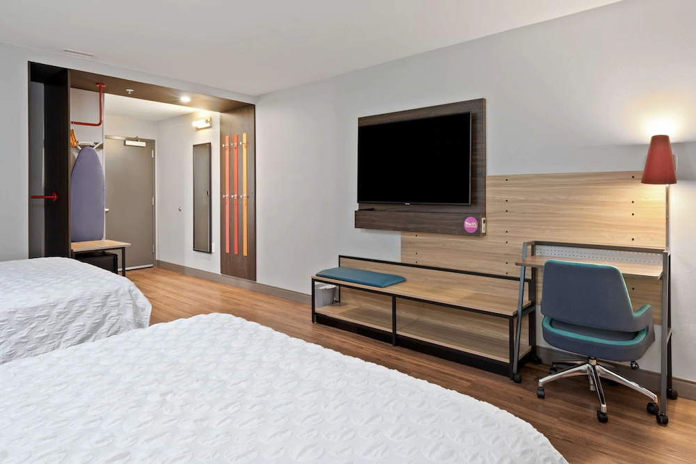 Tru by Hilton Sharonville Cincinnati