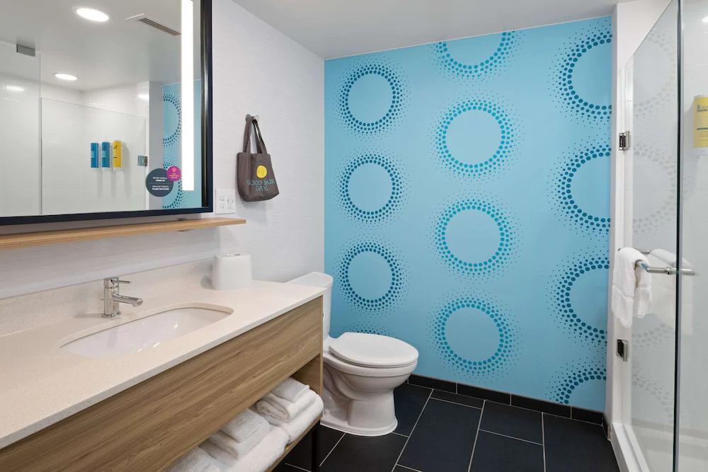 Tru by Hilton Sharonville Cincinnati