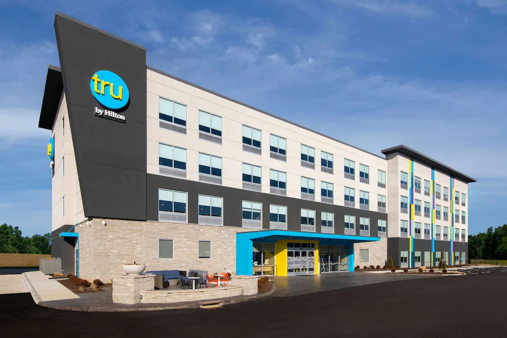 Tru by Hilton Sharonville Cincinnati