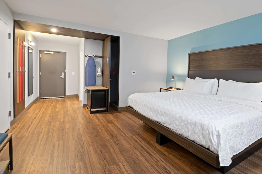 Tru by Hilton Sharonville Cincinnati