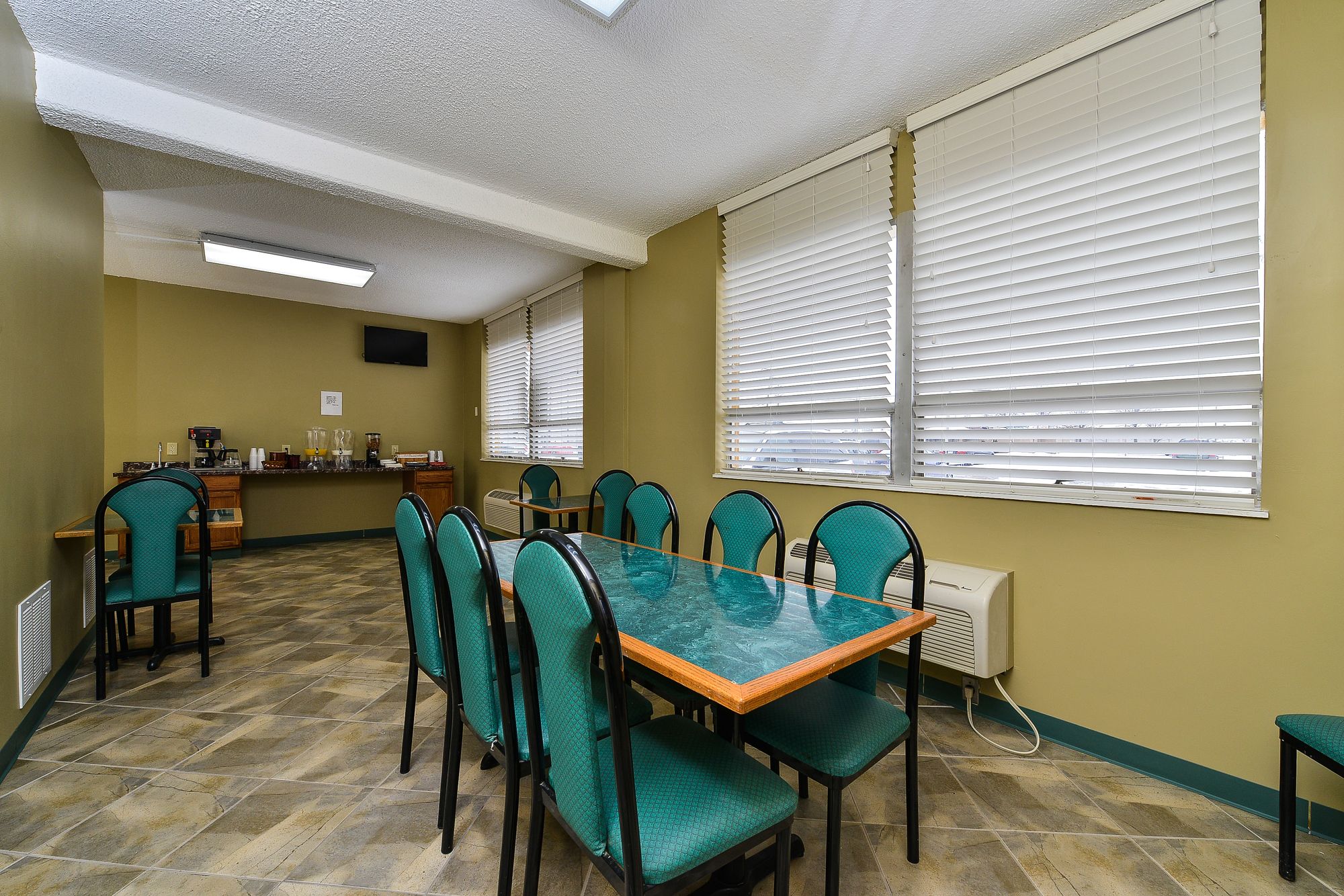 Travelodge by Wyndham Cleveland Airport