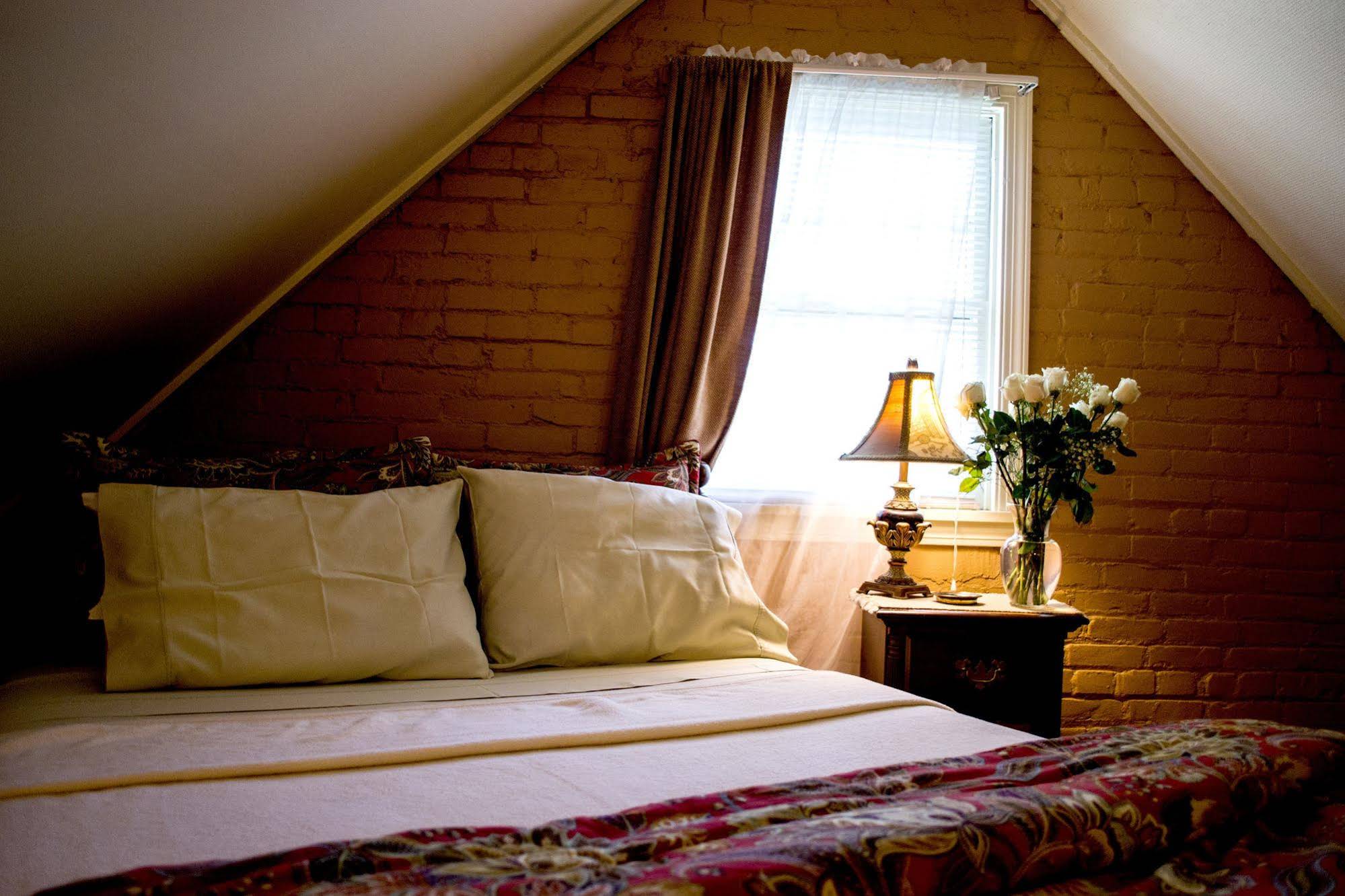 Clifford House Private Home Bed & Breakfast