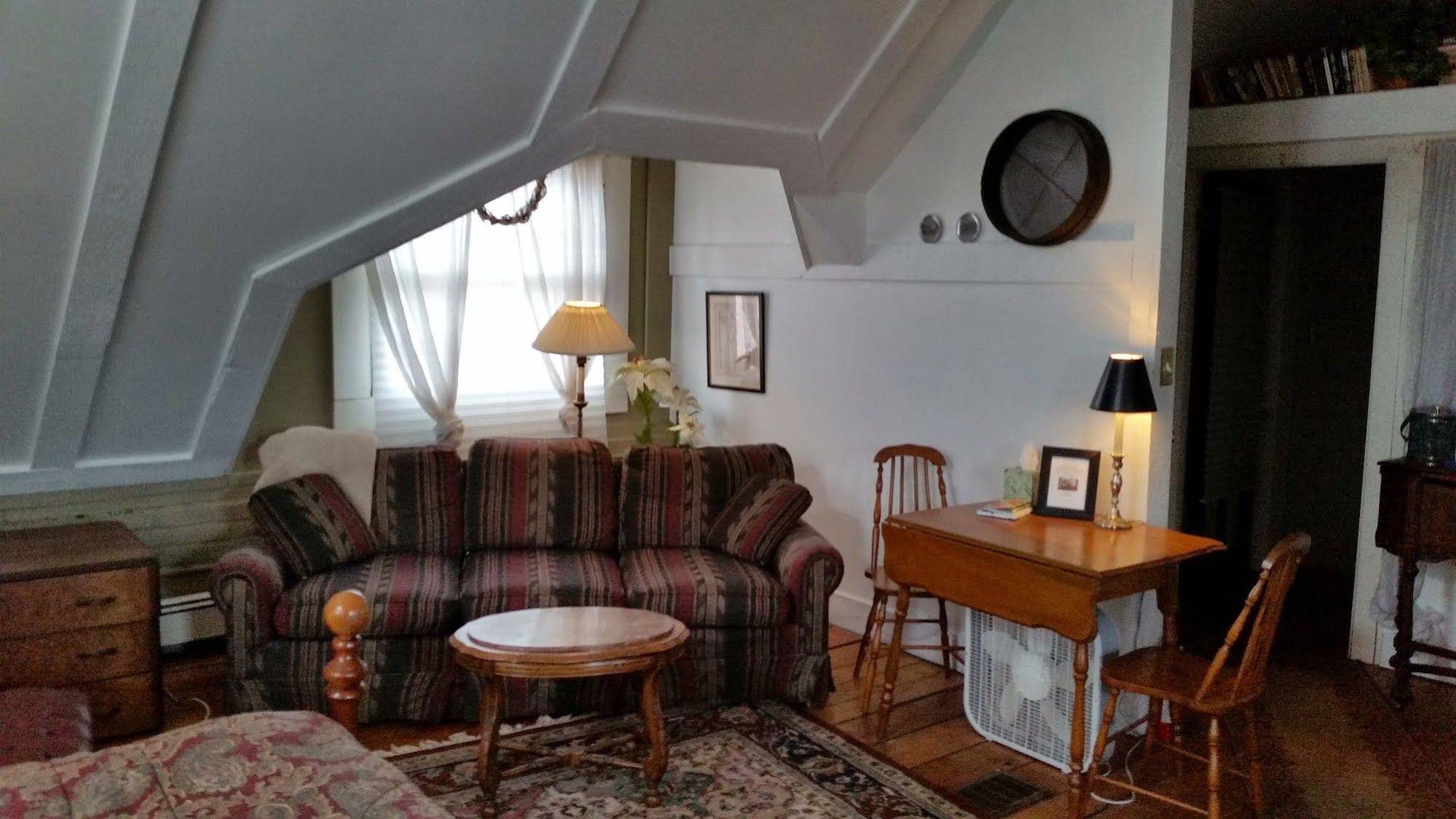 Clifford House Private Home Bed & Breakfast