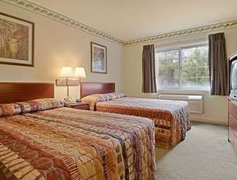 Days Inn by Wyndham Cleveland Lakewood