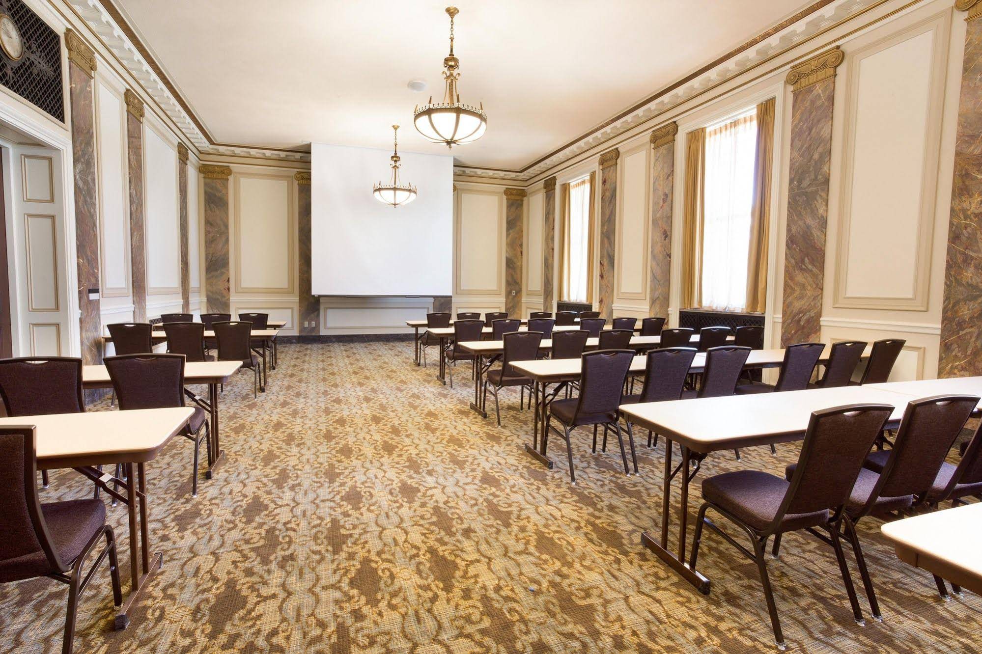 Drury Plaza Hotel Cleveland Downtown