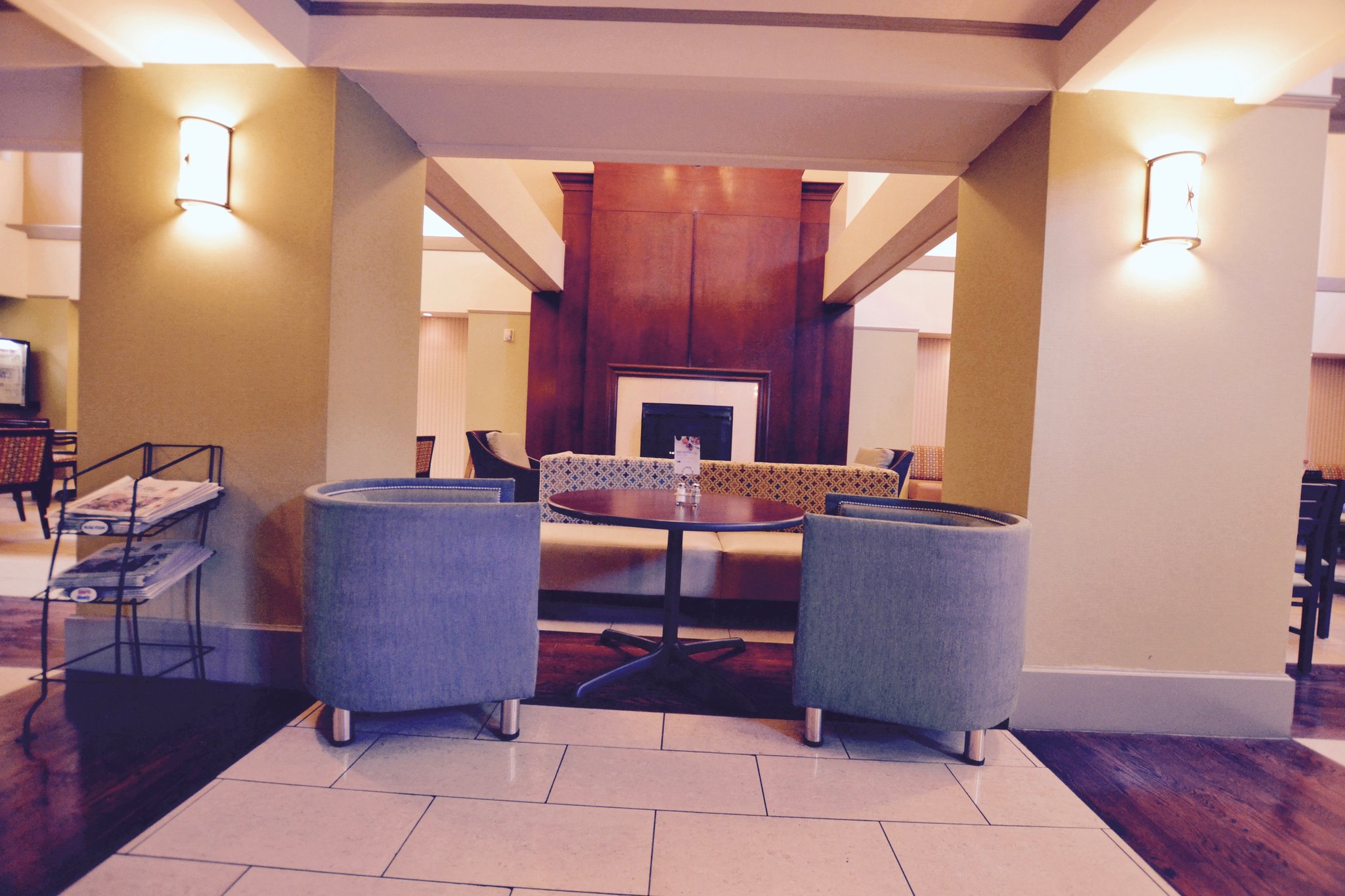 Holiday Inn Express & Suites Cleveland - Downtown