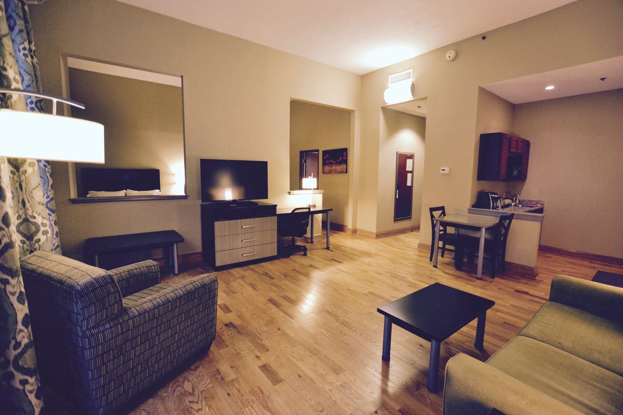 Holiday Inn Express & Suites Cleveland - Downtown