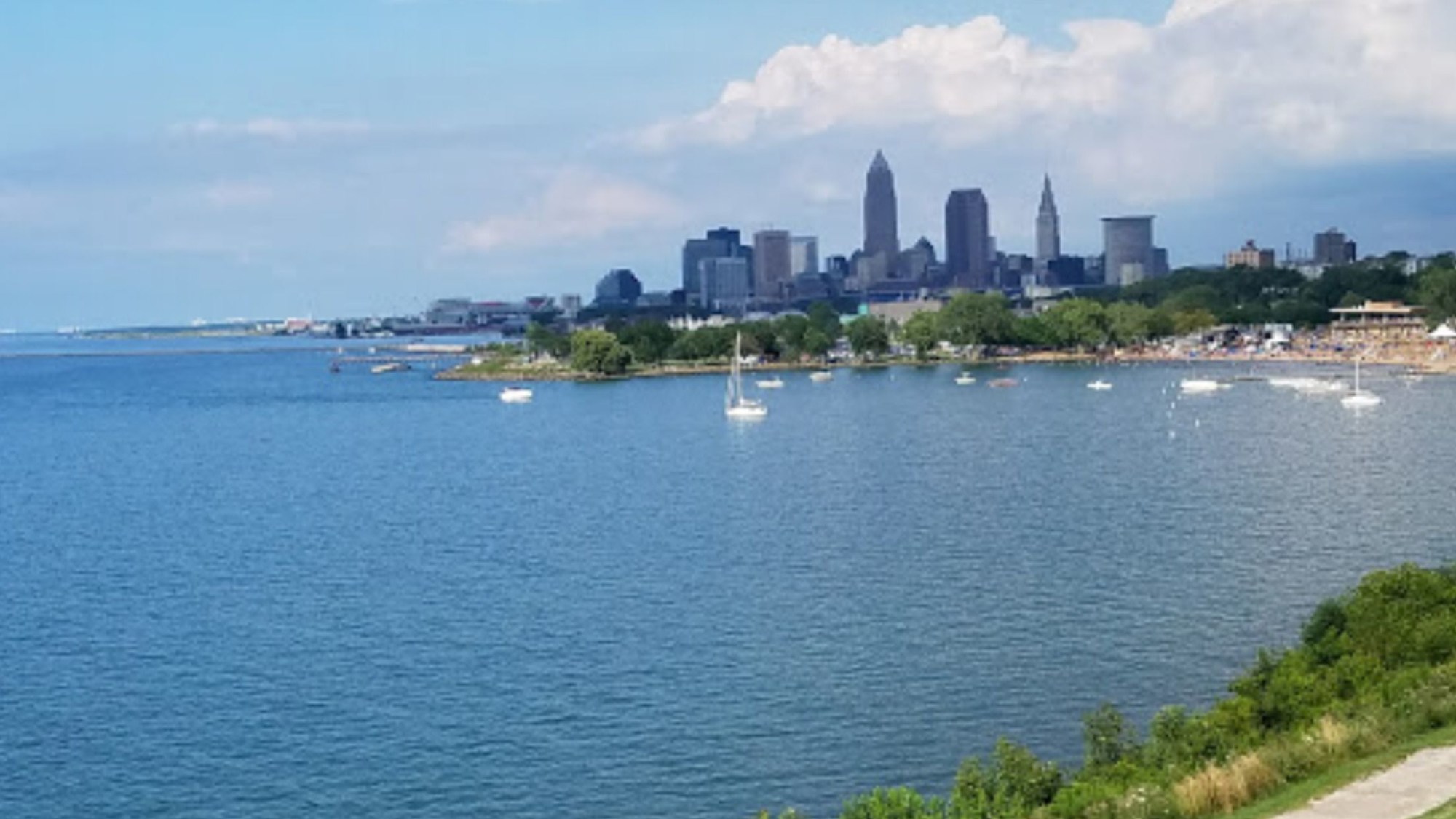 JARVIS Edgewater Park & Beach Villa-Hotel