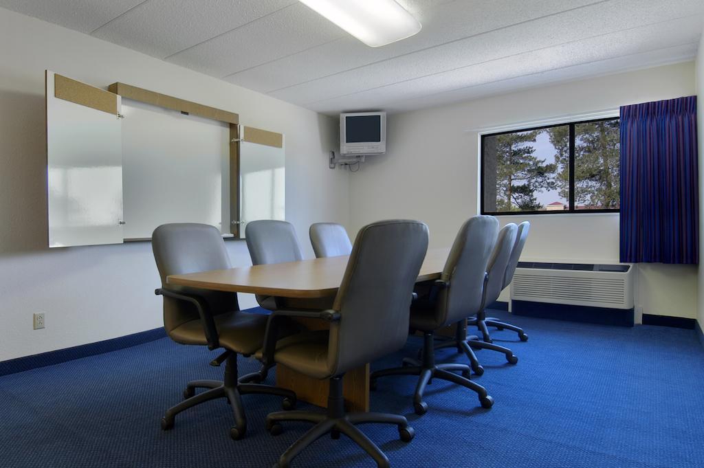 Red Roof Inn Cleveland - Middleburg Heights