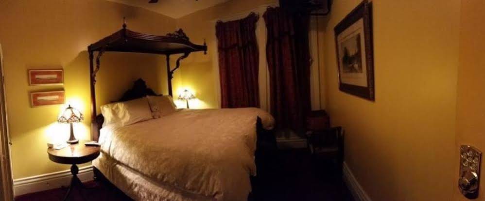 Stone Gables Bed & Breakfast