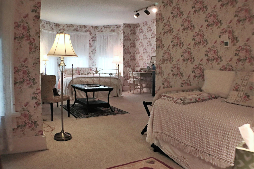 50 Lincoln Short North Bed & Breakfast