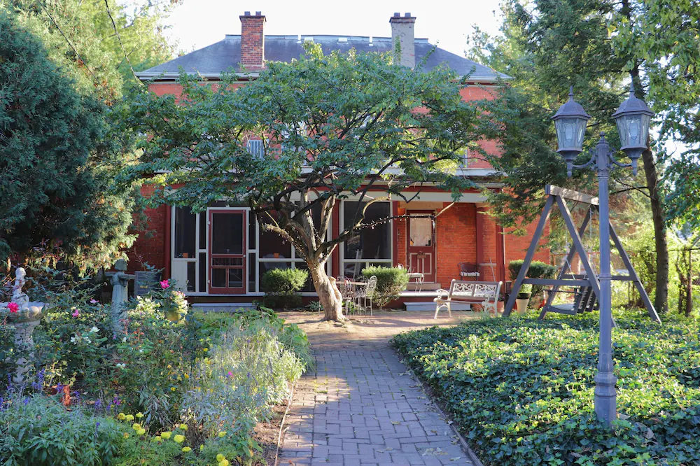 50 Lincoln Short North Bed & Breakfast