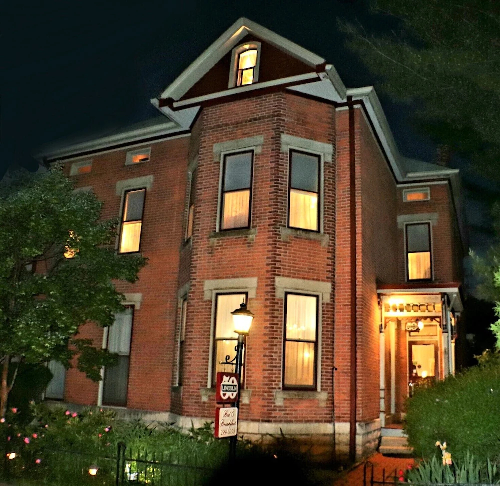 50 Lincoln Short North Bed & Breakfast