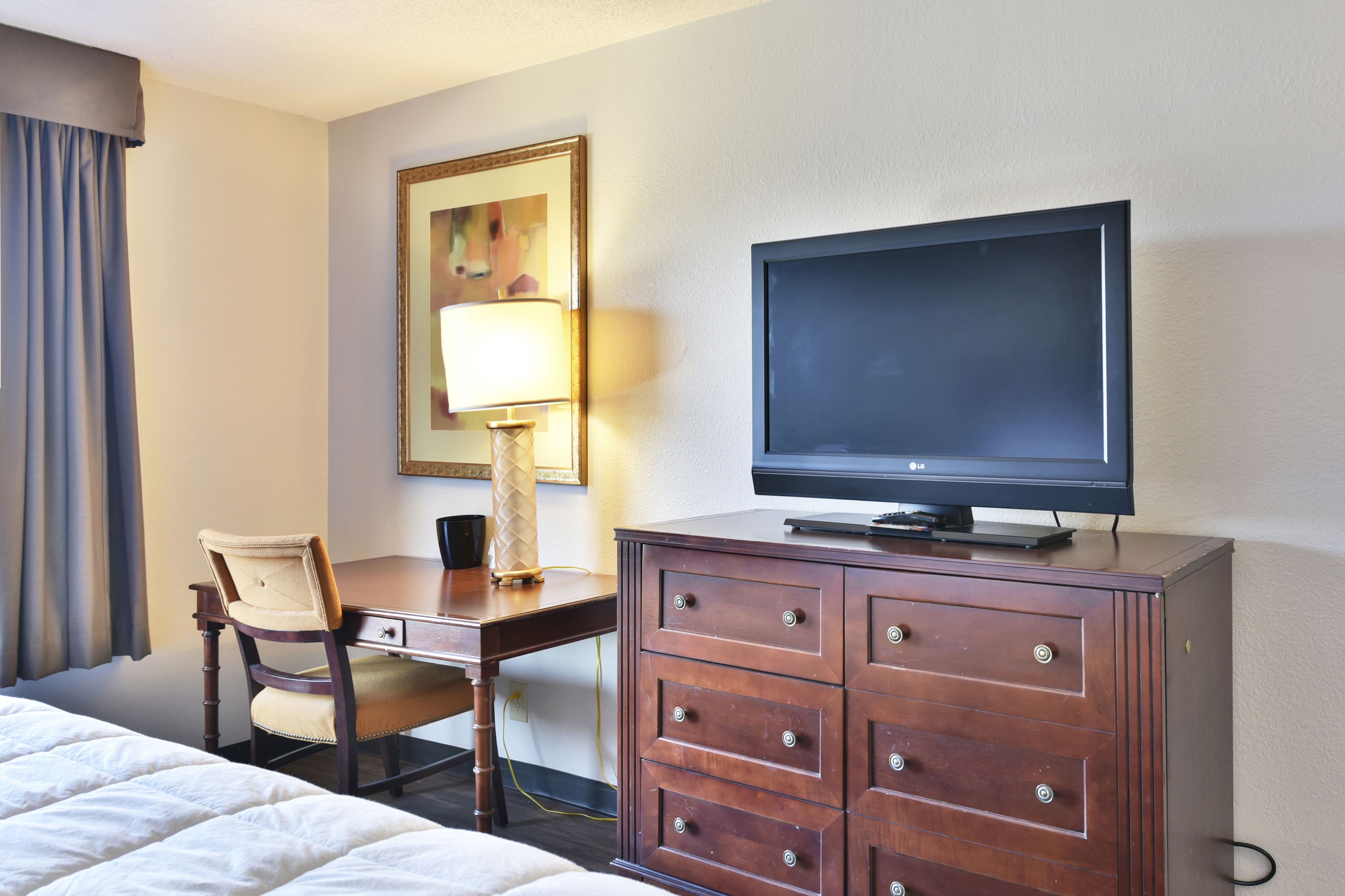 Baymont Inn and Suites by Wyndham Columbus / Near OSU