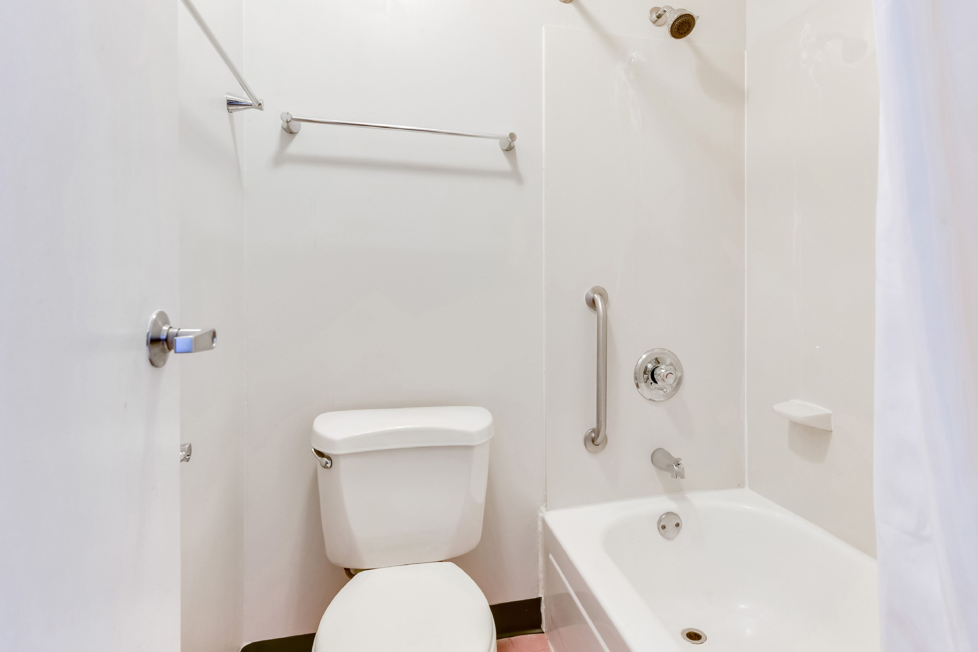 Baymont Inn and Suites by Wyndham Columbus / Near OSU