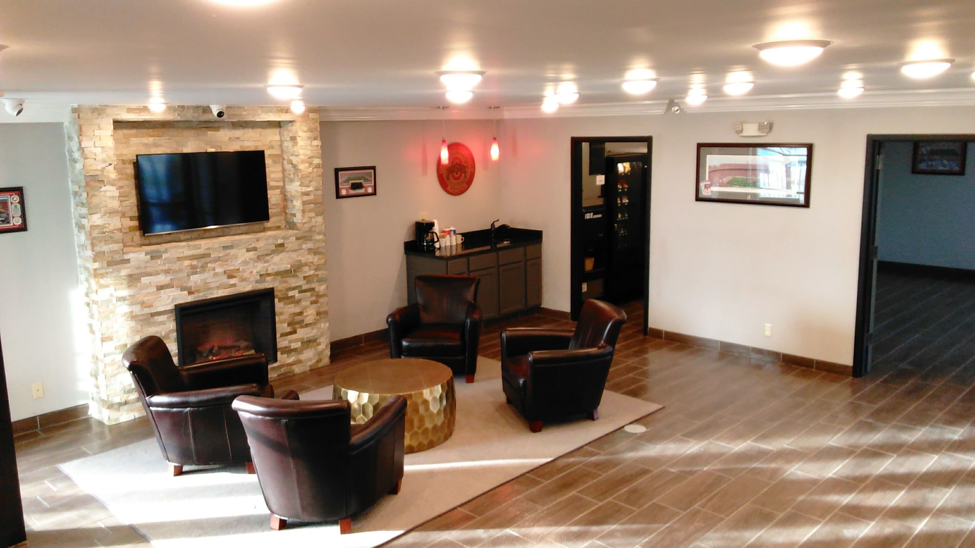 Baymont Inn and Suites by Wyndham Columbus / Near OSU