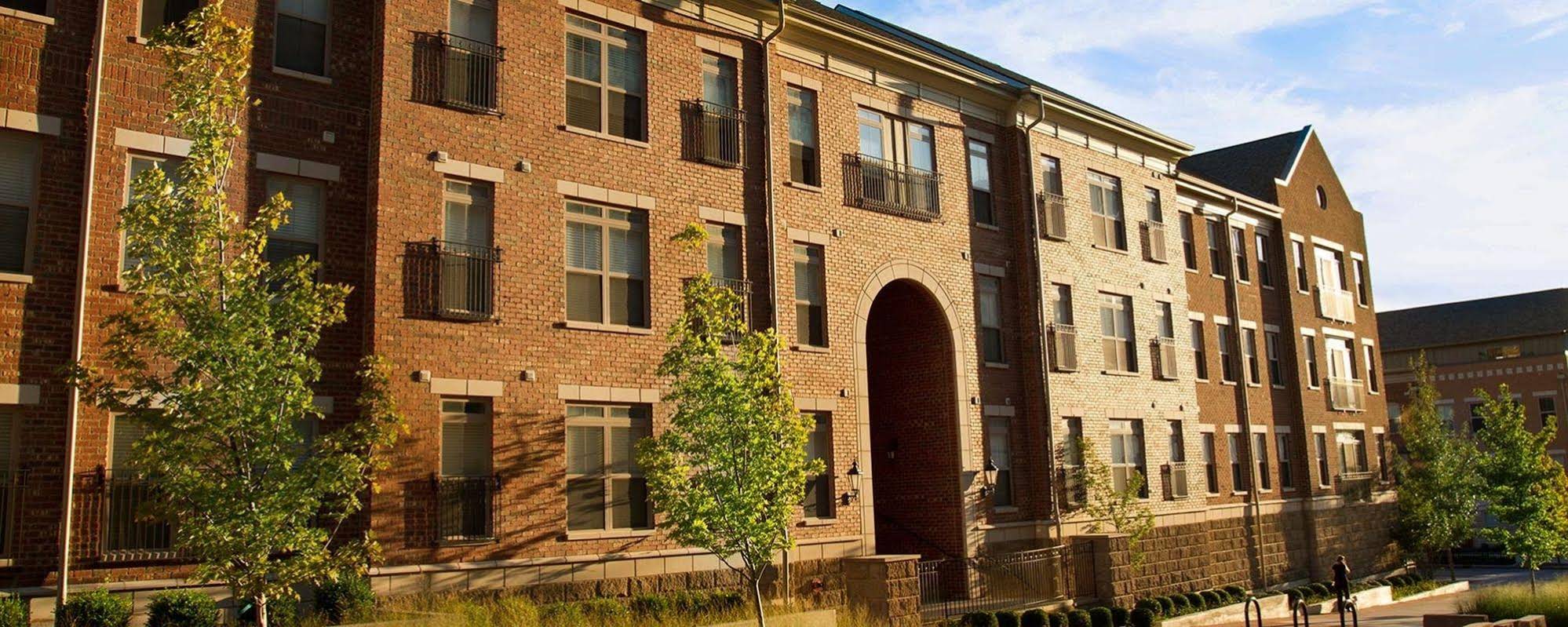 BridgeStreet at LC Riversouth