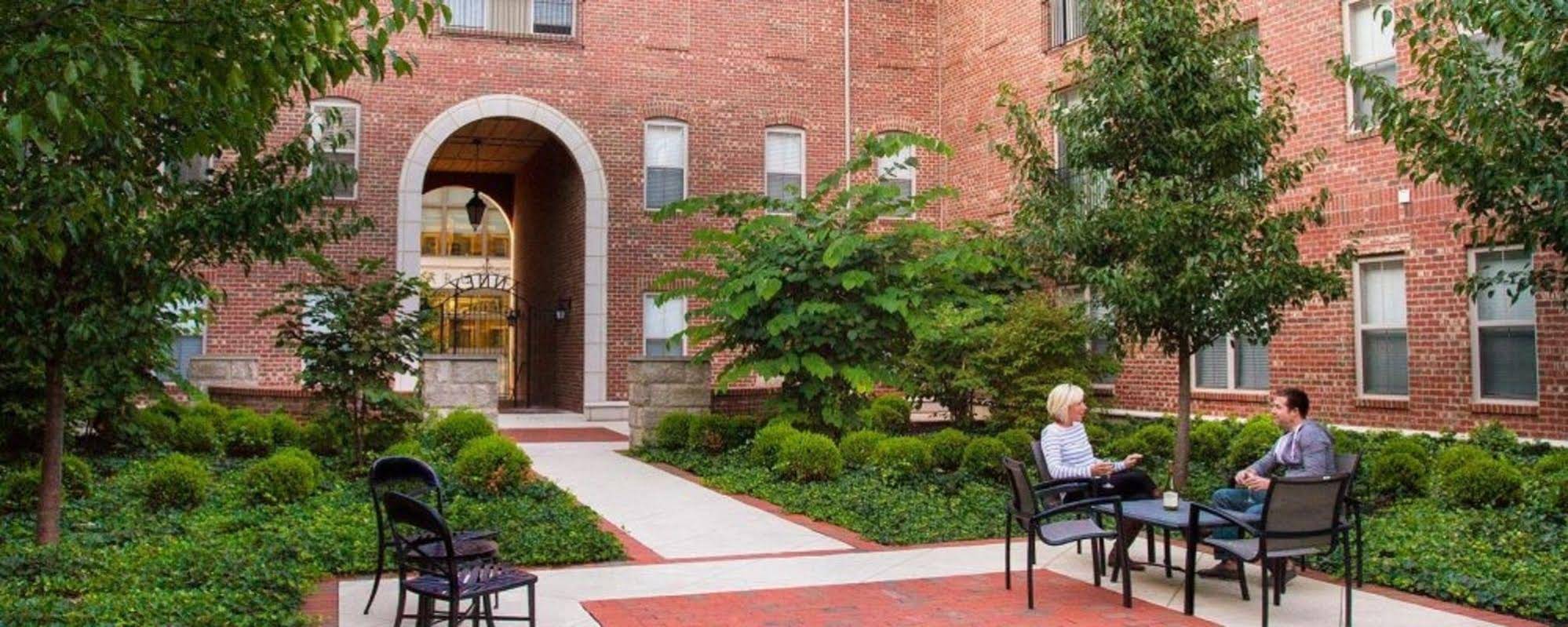 BridgeStreet at LC Riversouth