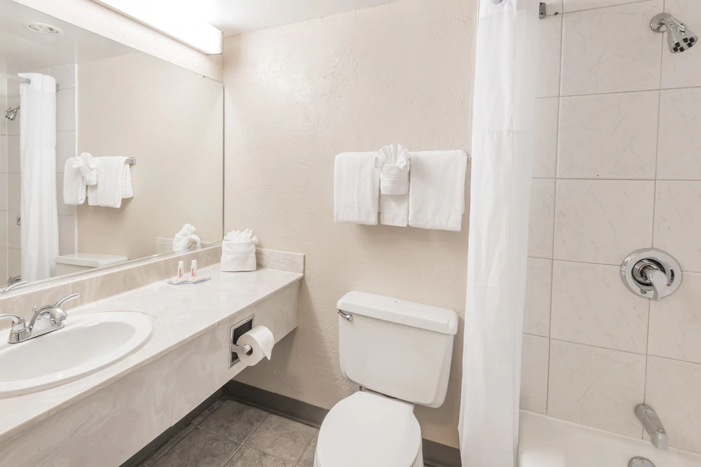 Buckeye Inn near OSU Medical Center, Columbus OH I-71 By OYO