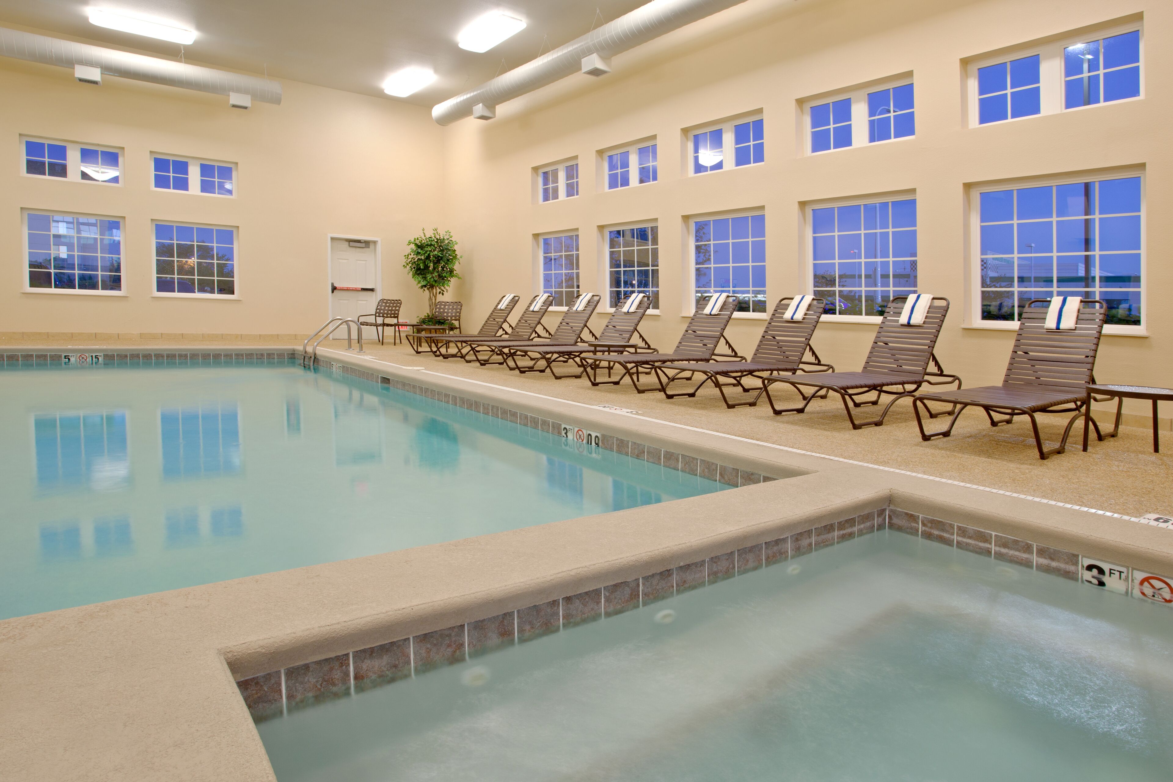 Candlewood Suites Polaris