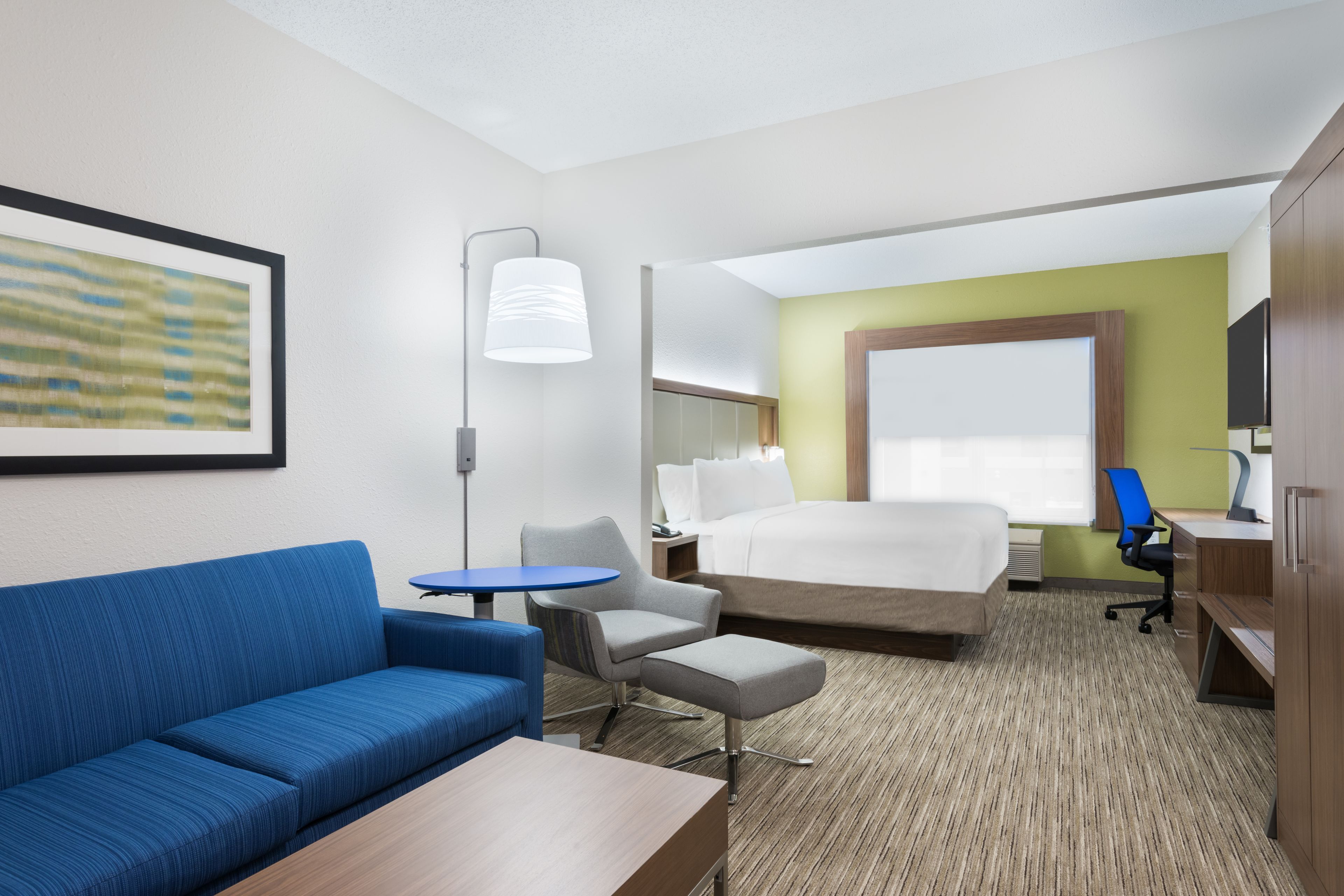 Holiday Inn Express & Suites Columbus Airport East