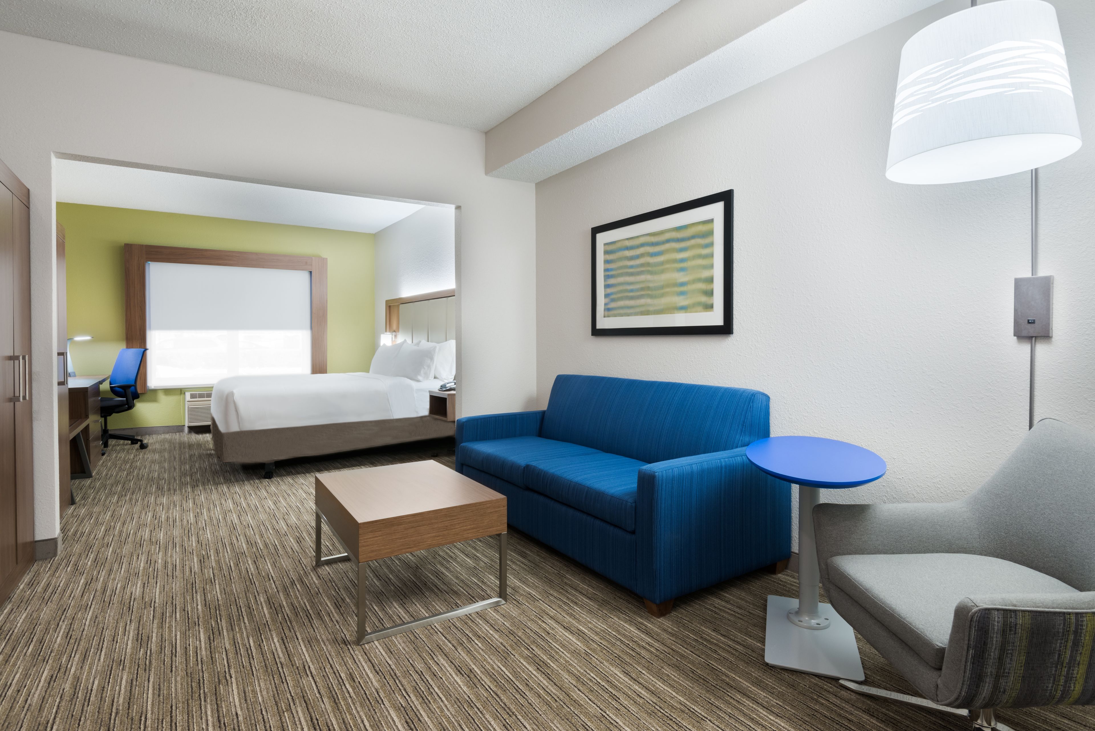 Holiday Inn Express & Suites Columbus Airport East