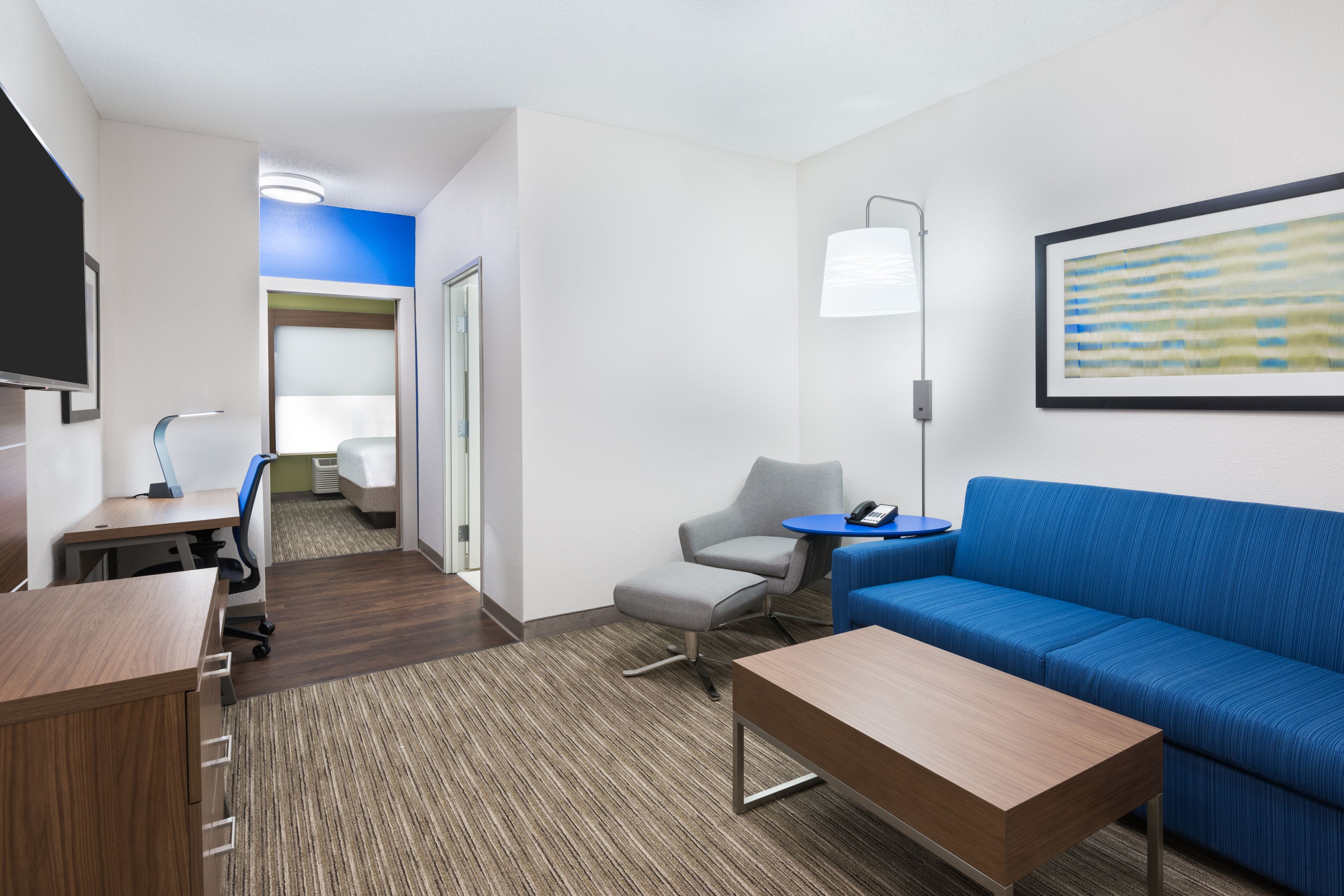 Holiday Inn Express & Suites Columbus Airport East