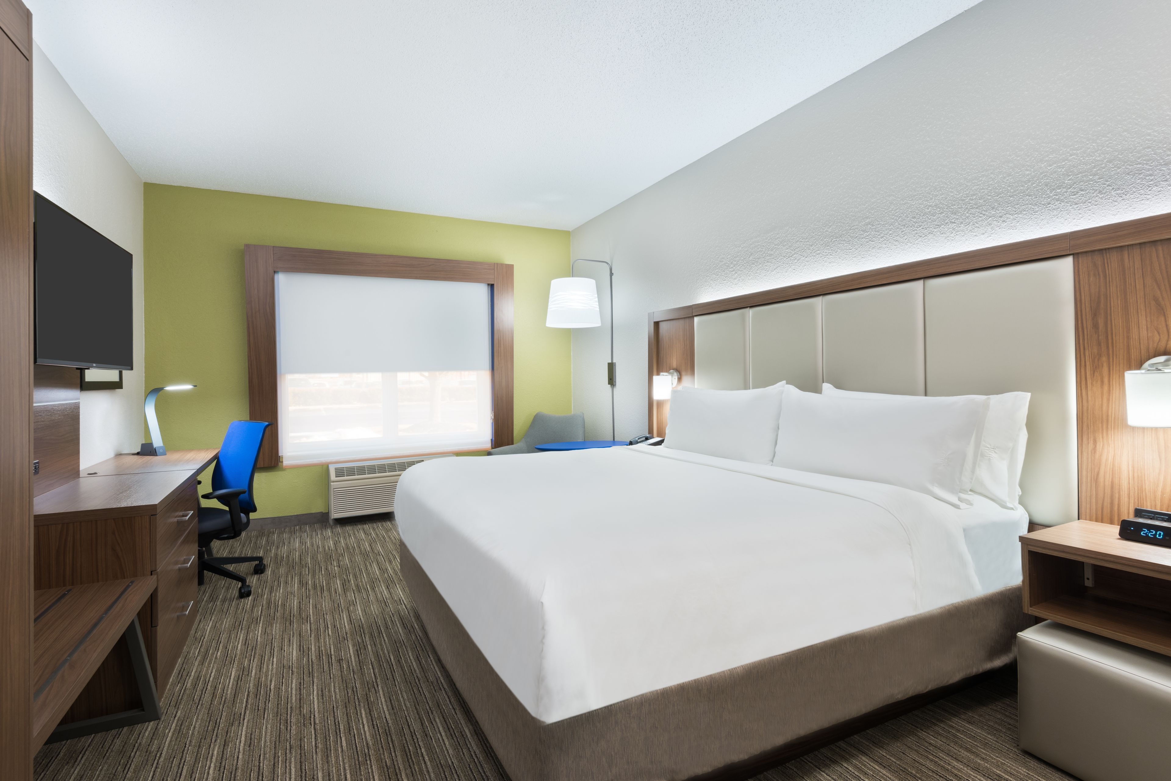Holiday Inn Express & Suites Columbus Airport East