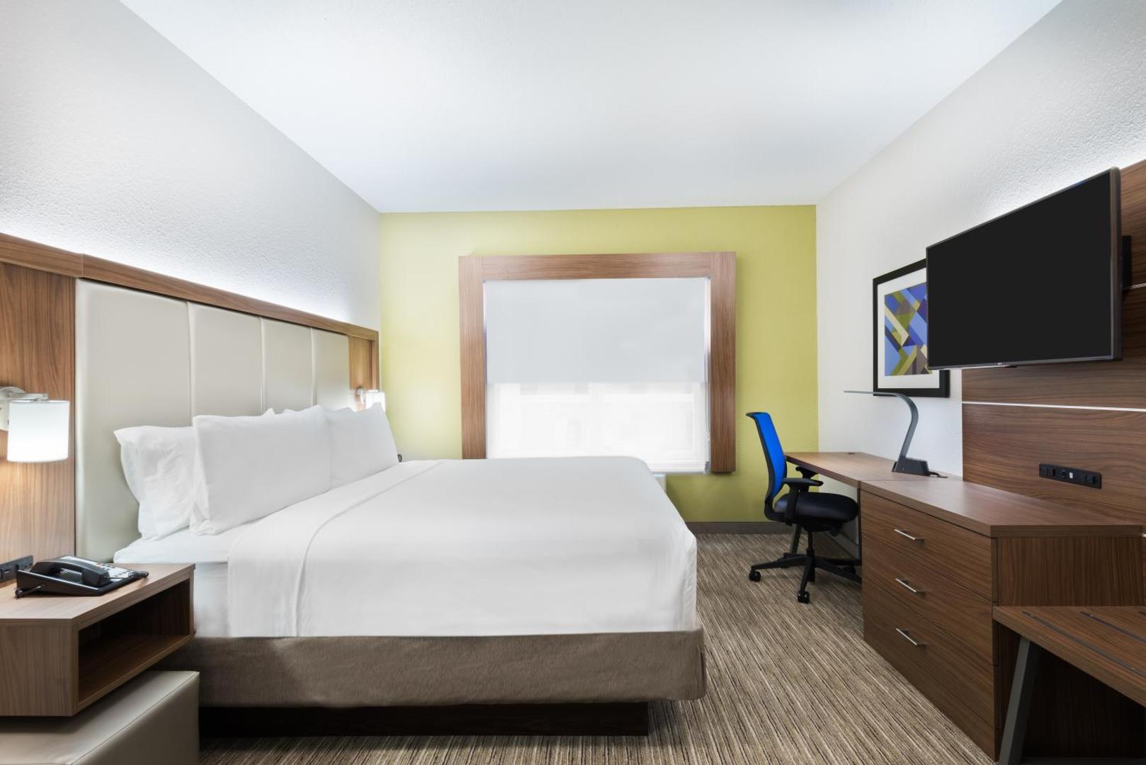 Holiday Inn Express & Suites Columbus Airport East