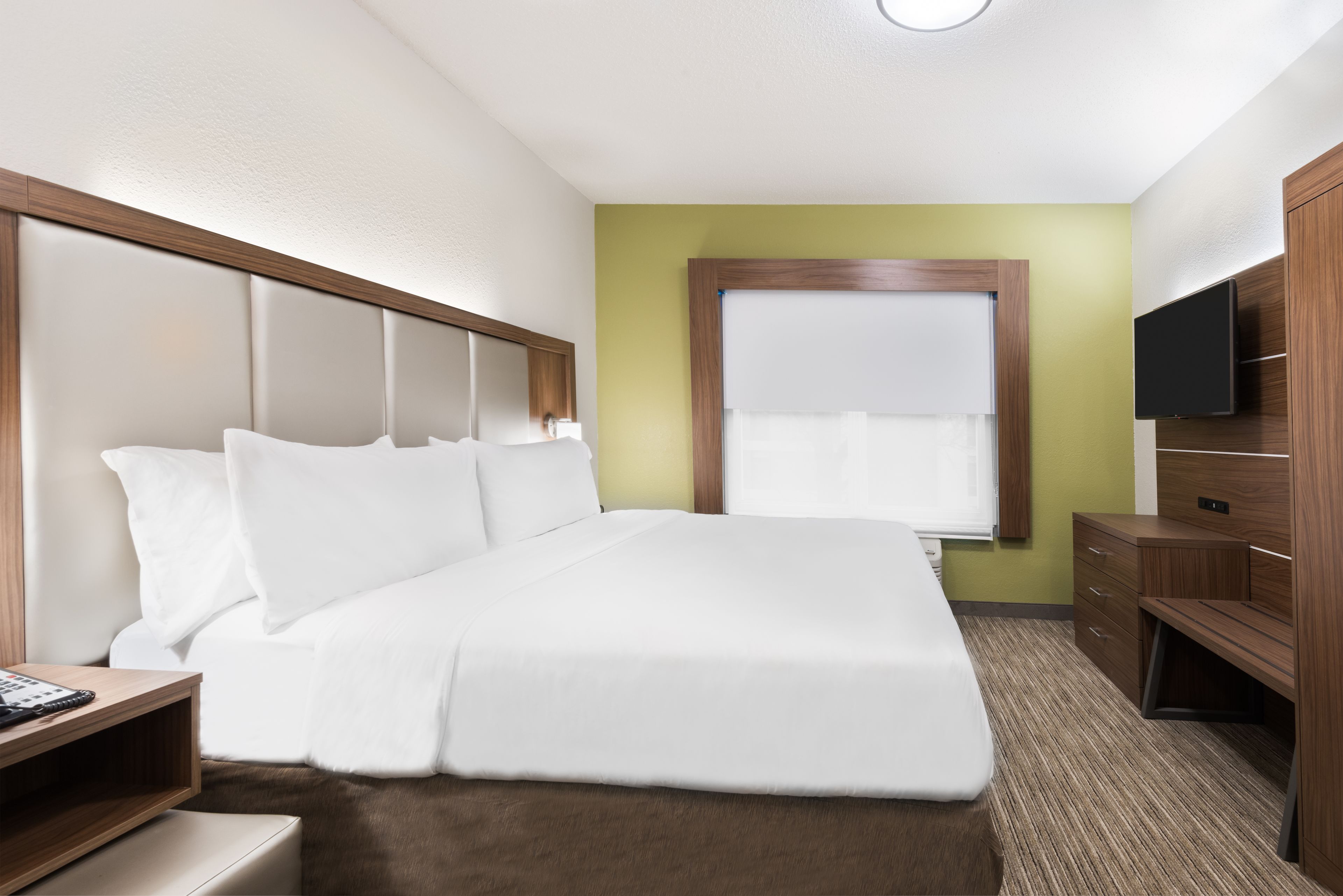 Holiday Inn Express & Suites Columbus Airport East