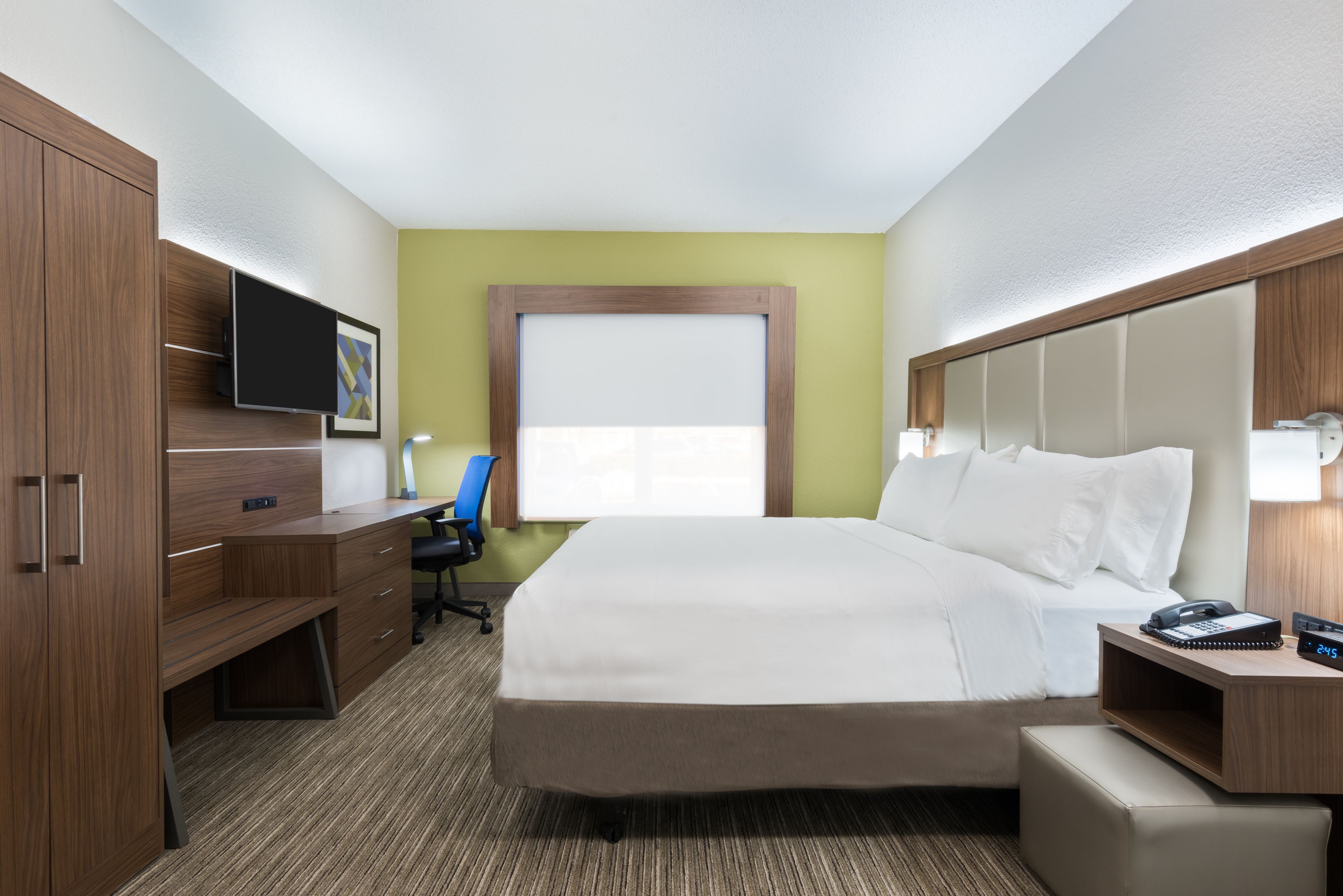 Holiday Inn Express & Suites Columbus Airport East