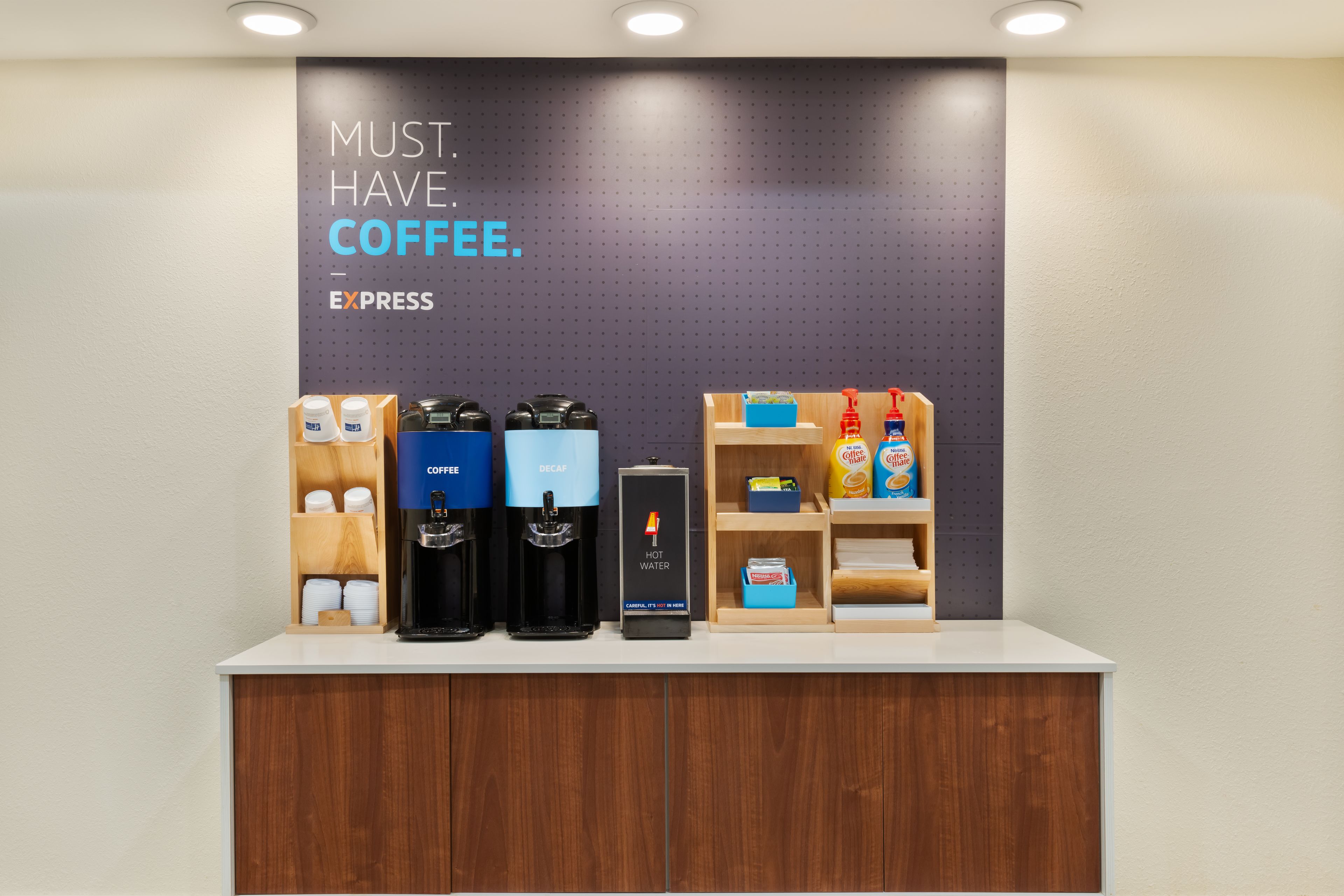 Holiday Inn Express & Suites Columbus Airport East