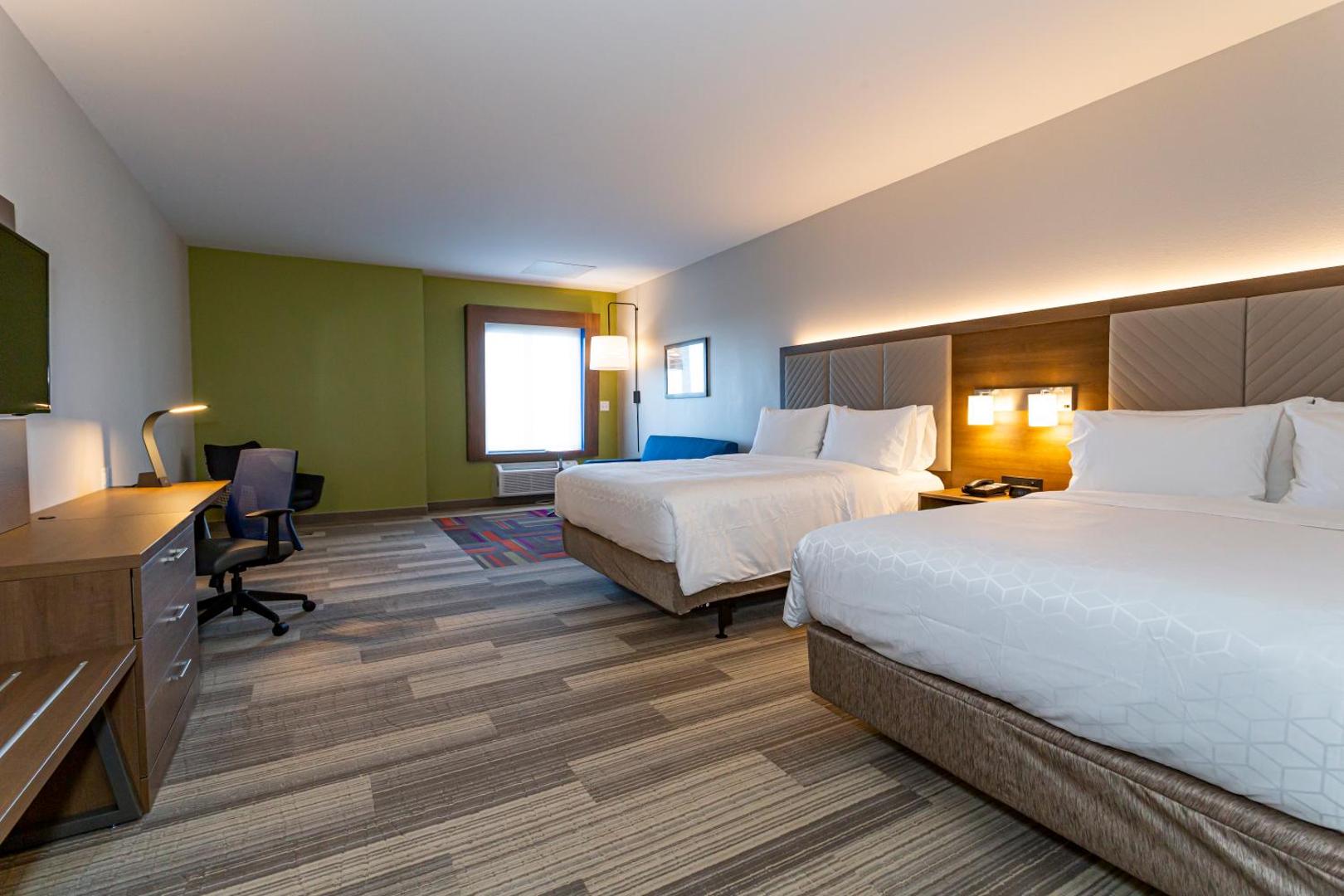Holiday Inn Express & Suites Columbus-Worthington
