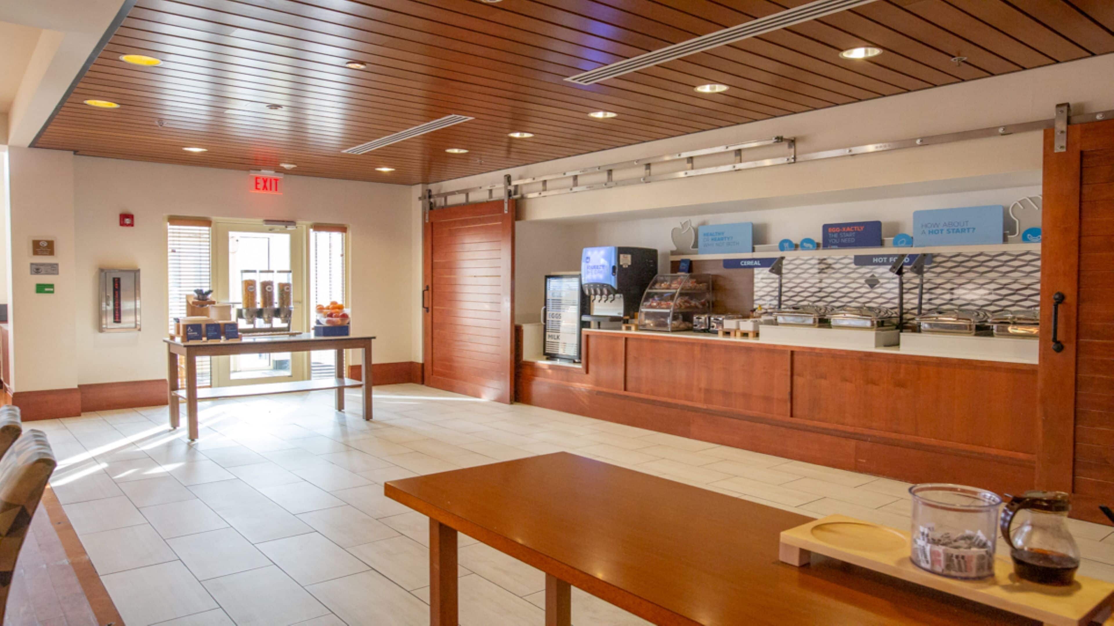 Holiday Inn Express Columbus Airport – Easton, an IHG Hotel