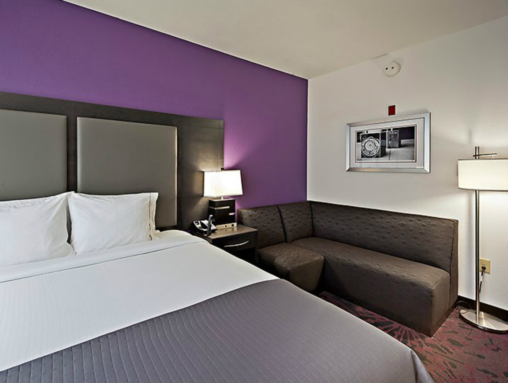 Holiday Inn Express Hotel & Suites Columbus - Polaris Parkway
