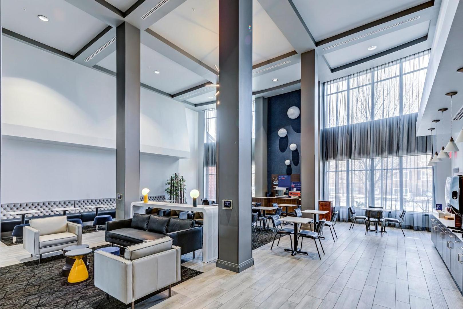 Holiday Inn Express & Suites Columbus OSU-Medical Center