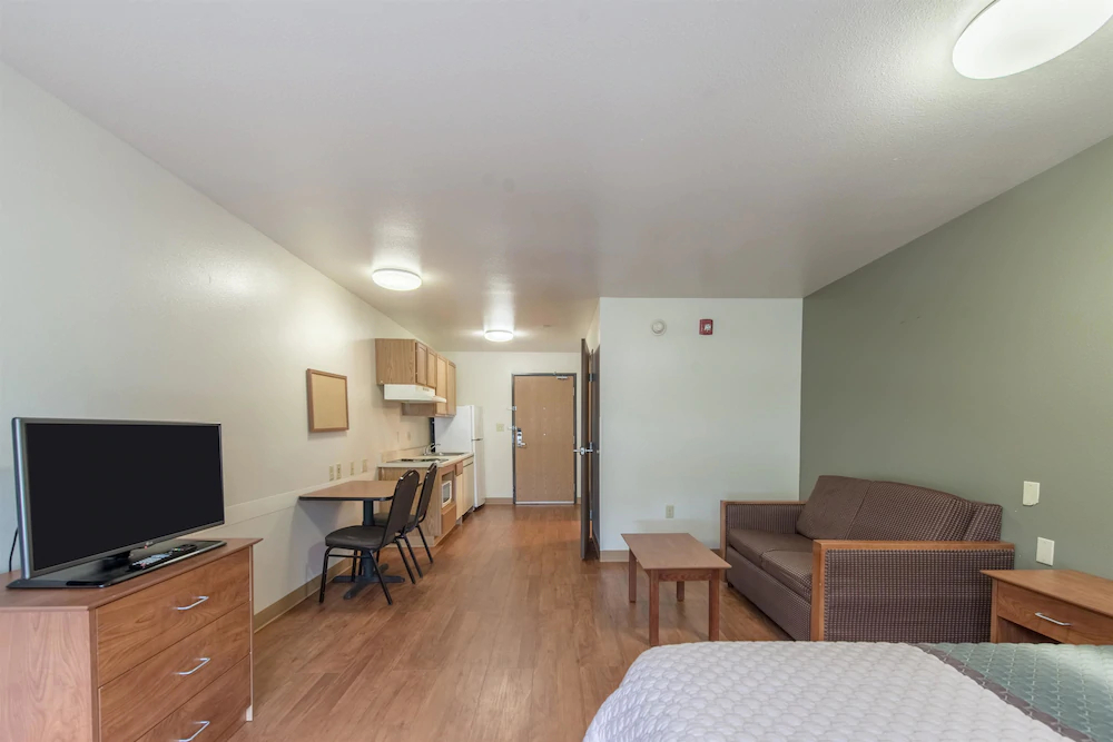 HomeTowne Studios Columbus