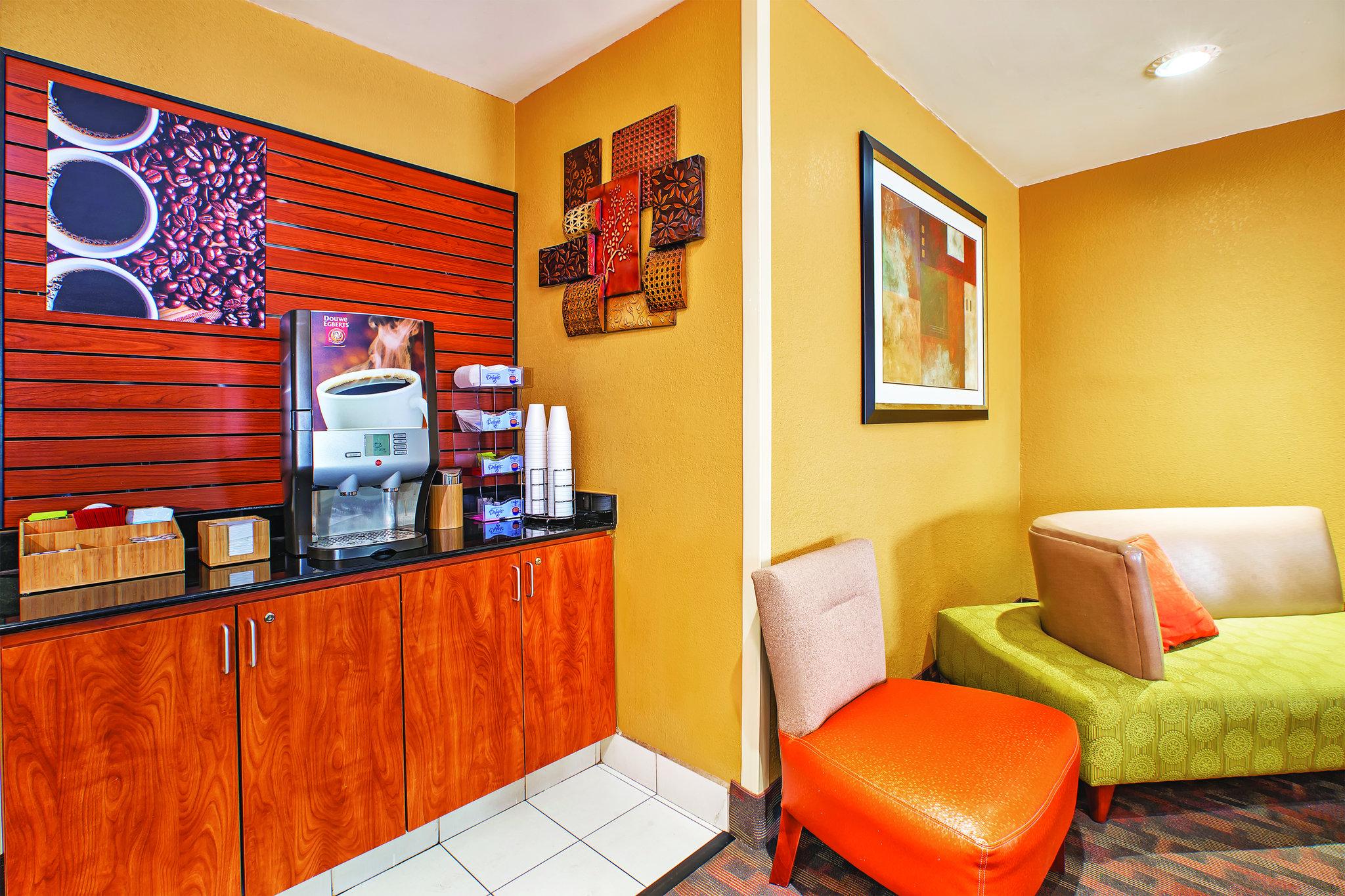 La Quinta Inn & Suites by Wyndham Columbus West - Hilliard