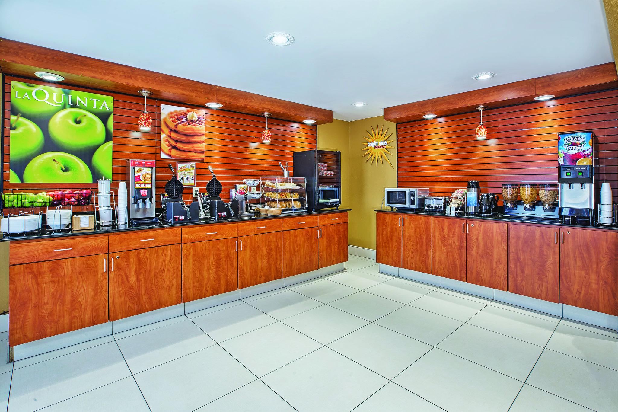 La Quinta Inn & Suites by Wyndham Columbus West - Hilliard