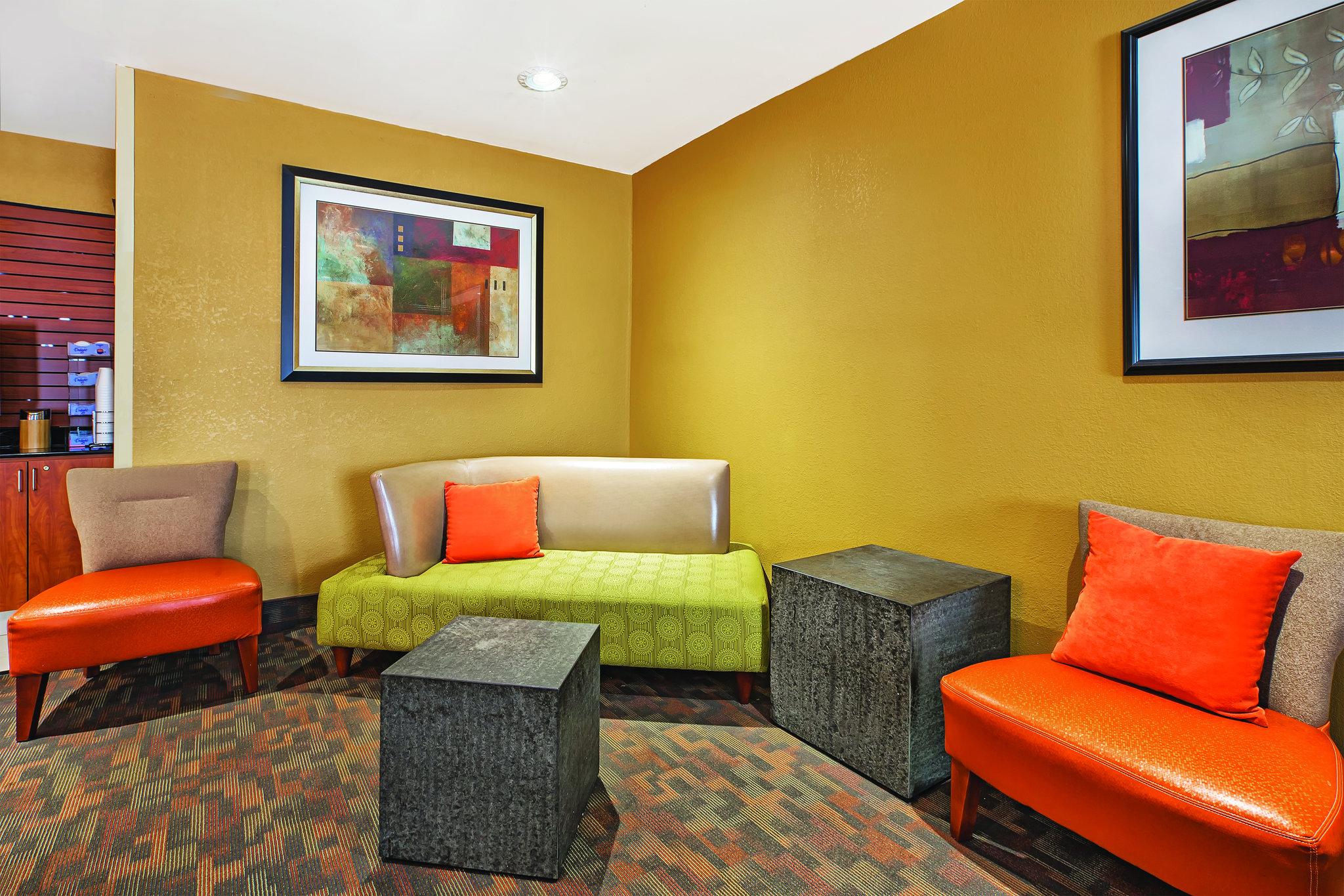 La Quinta Inn & Suites by Wyndham Columbus West - Hilliard