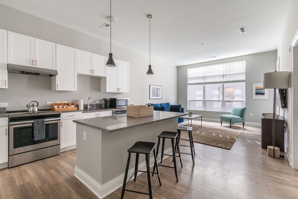 Mint House Columbus – Capitol Square