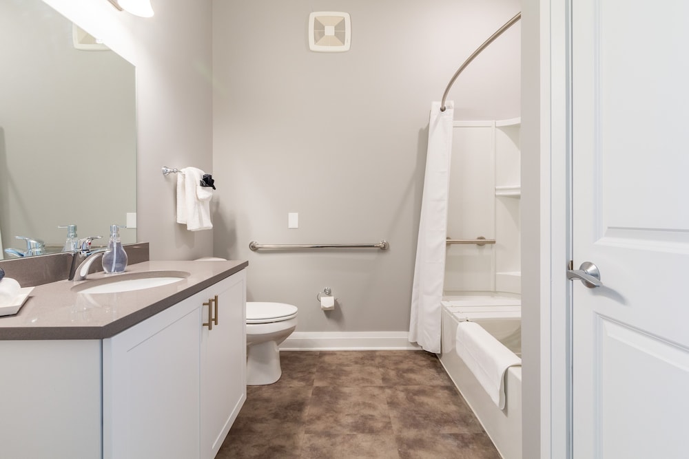 Mint House Columbus – Capitol Square