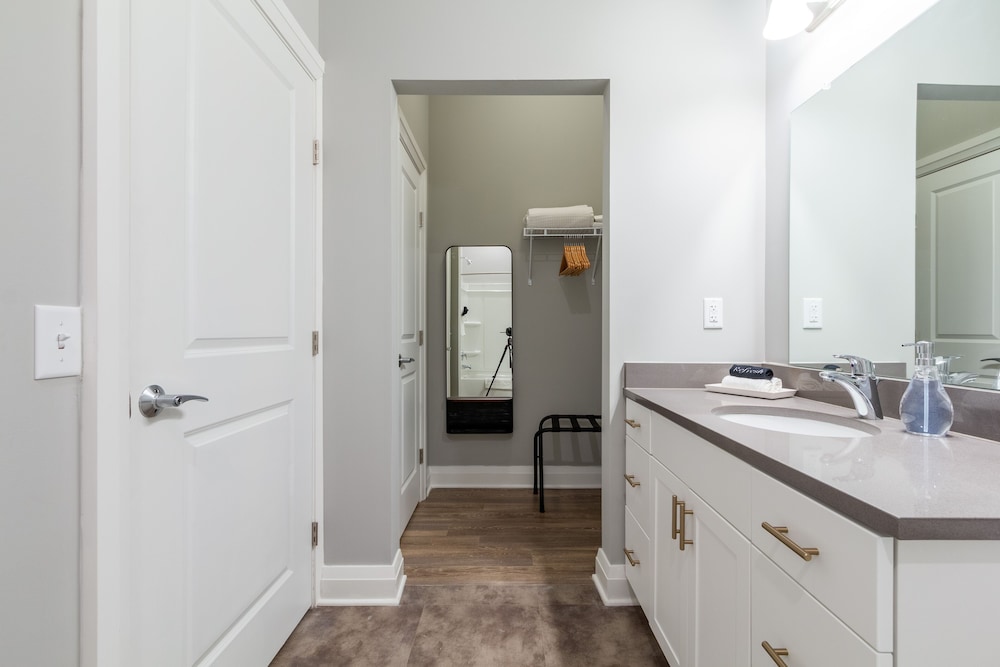 Mint House Columbus – Capitol Square