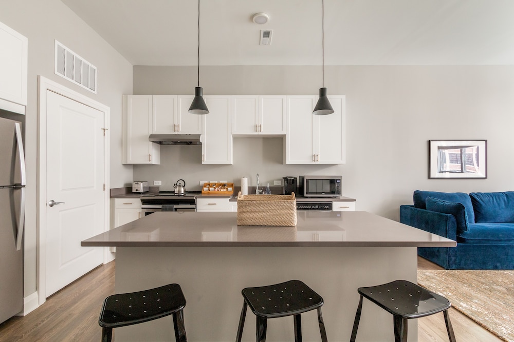 Mint House Columbus – Capitol Square