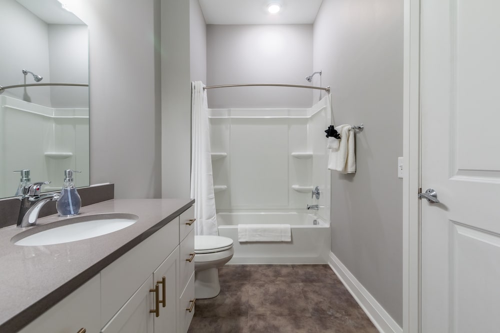 Mint House Columbus – Capitol Square