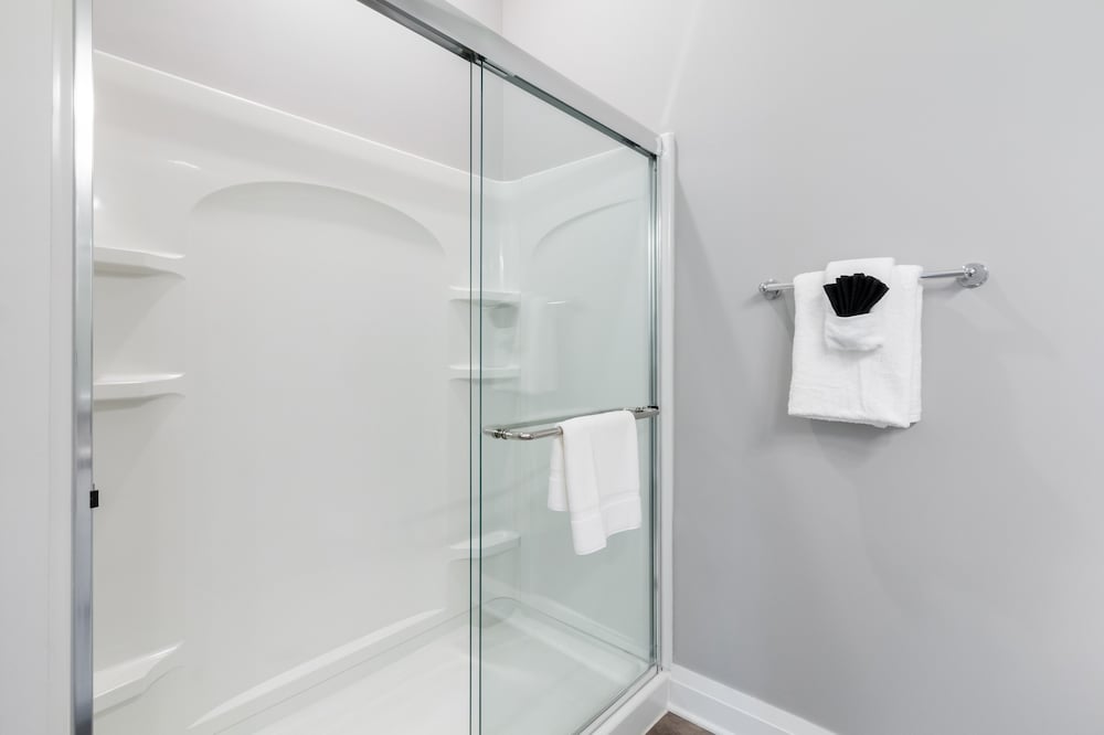 Mint House Columbus – Capitol Square